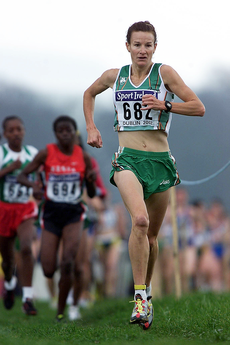 Sonia O'Sullivan in action at the 2002 IAAF World Cross Country Championships