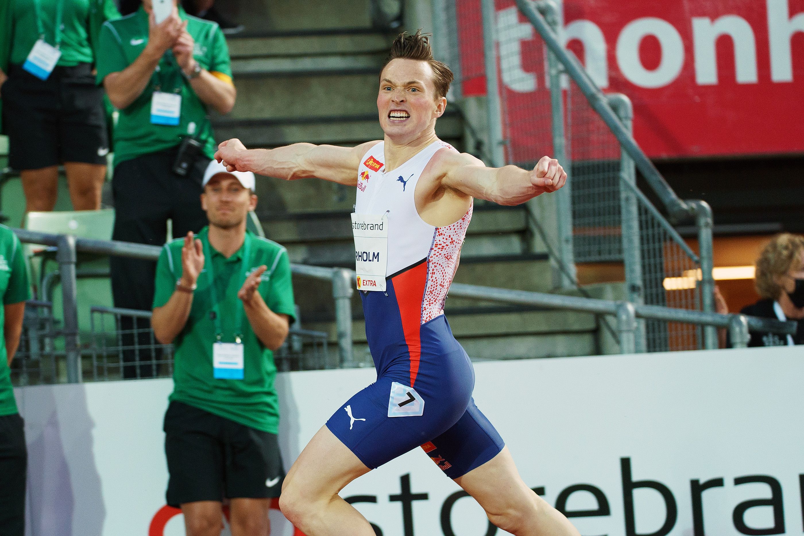 Karsten Warholm breaks the world 400m hurdles record at the Wanda Diamond League meeting in Oslo