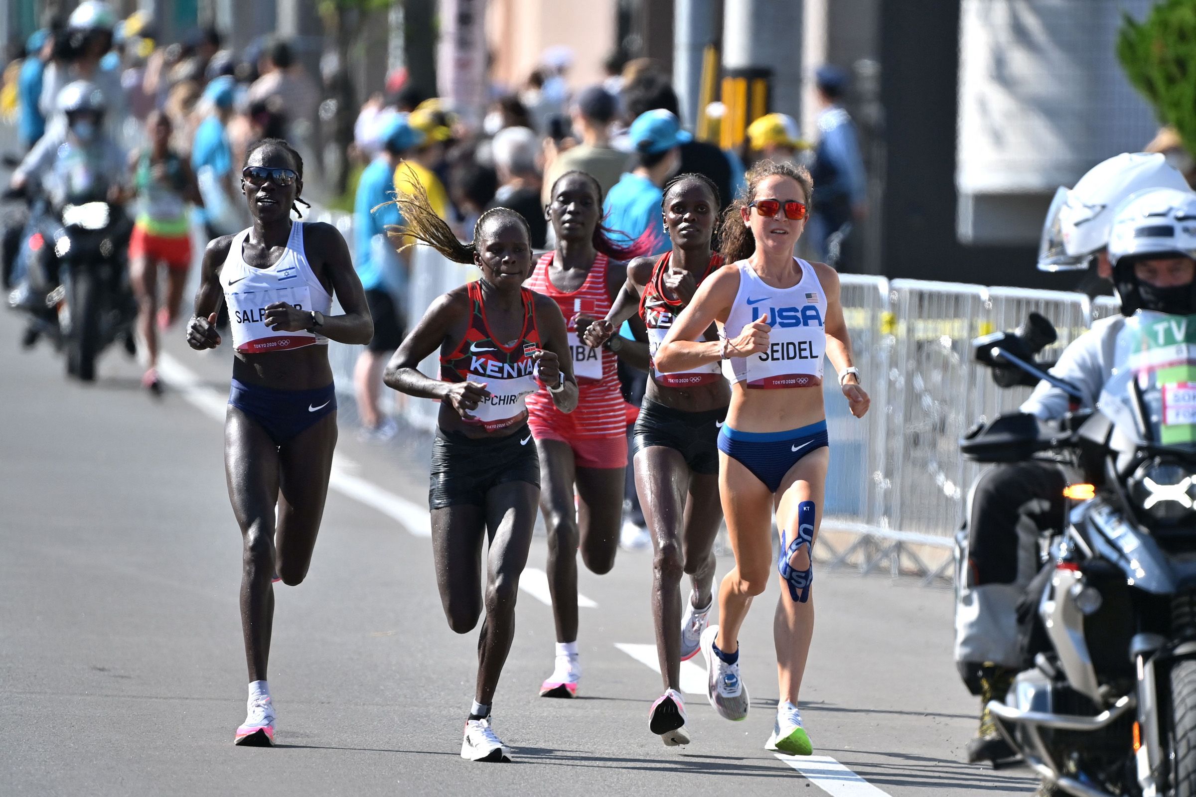 Peres Jepchirchir leads the Olympic marathon in Tokyo