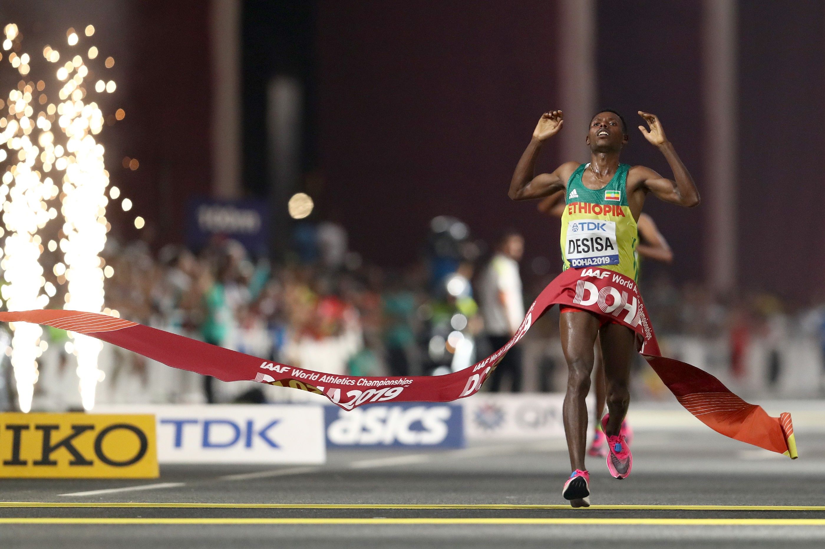 Lelisa Desisa wins the 2019 world marathon title in Doha