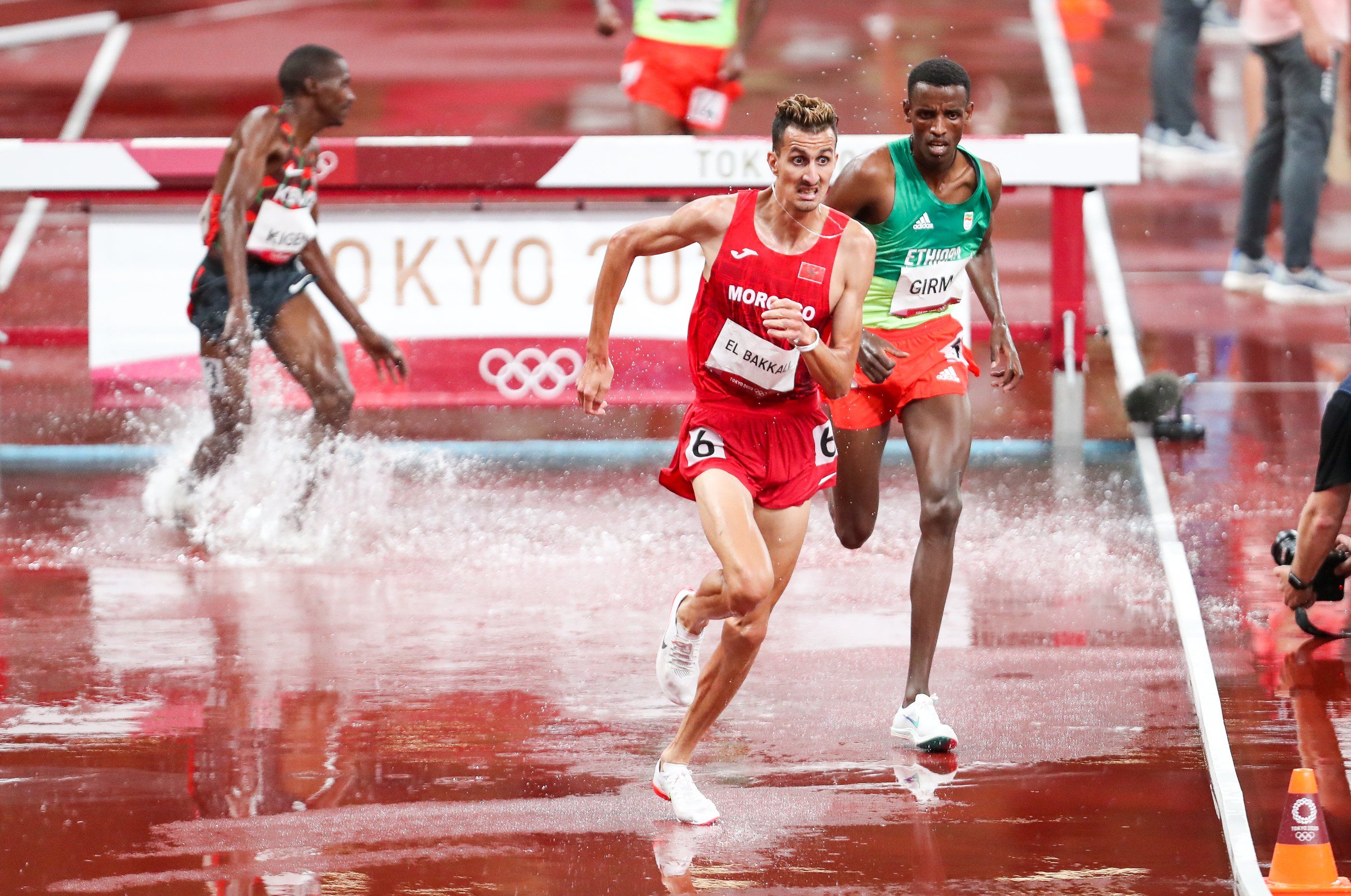Soufiane El Bakkali on his way to Olympic 3000m steeplechase gold