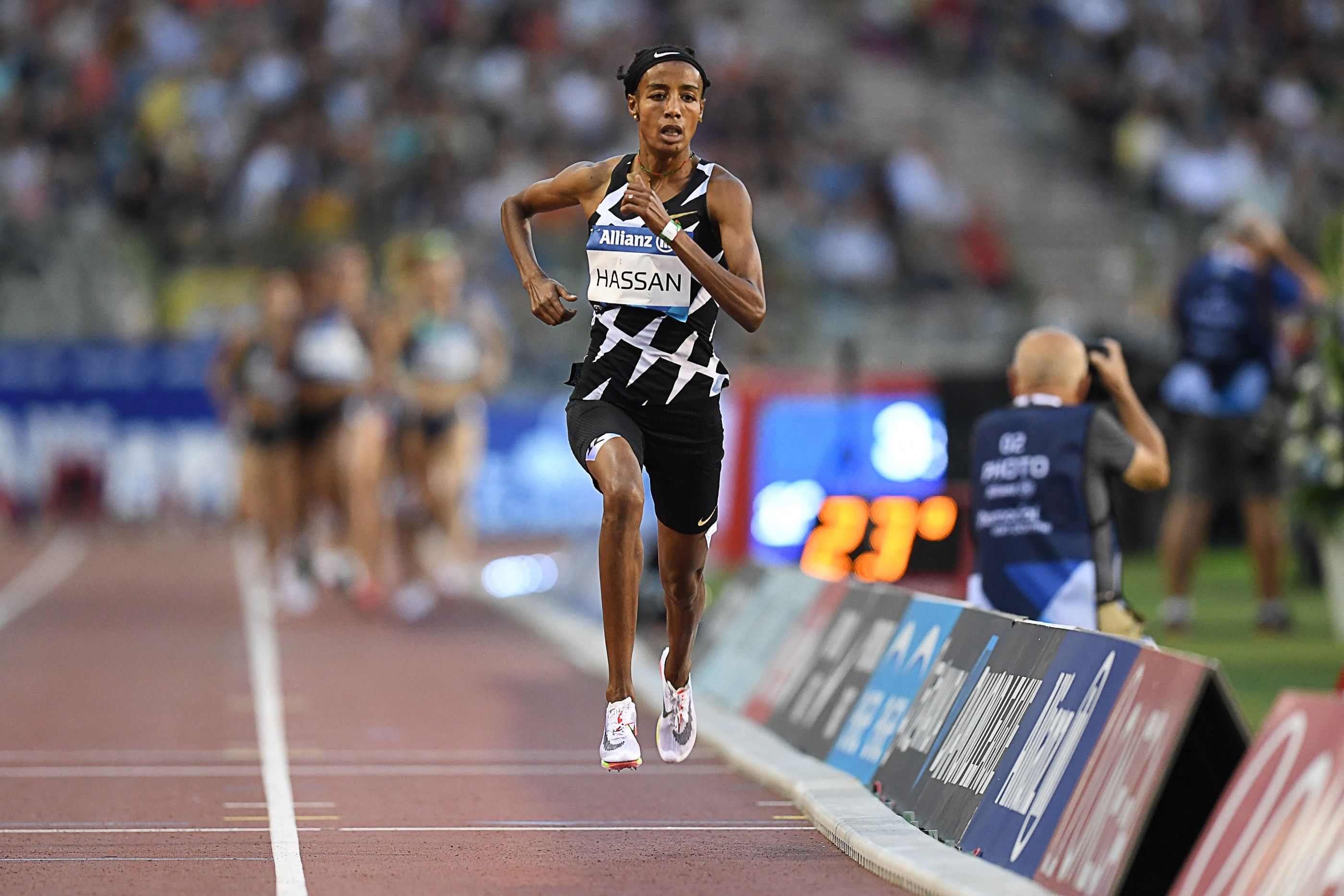 Sifan Hassan on her way to a mile win at the Wanda Diamond League meeting in Brussels