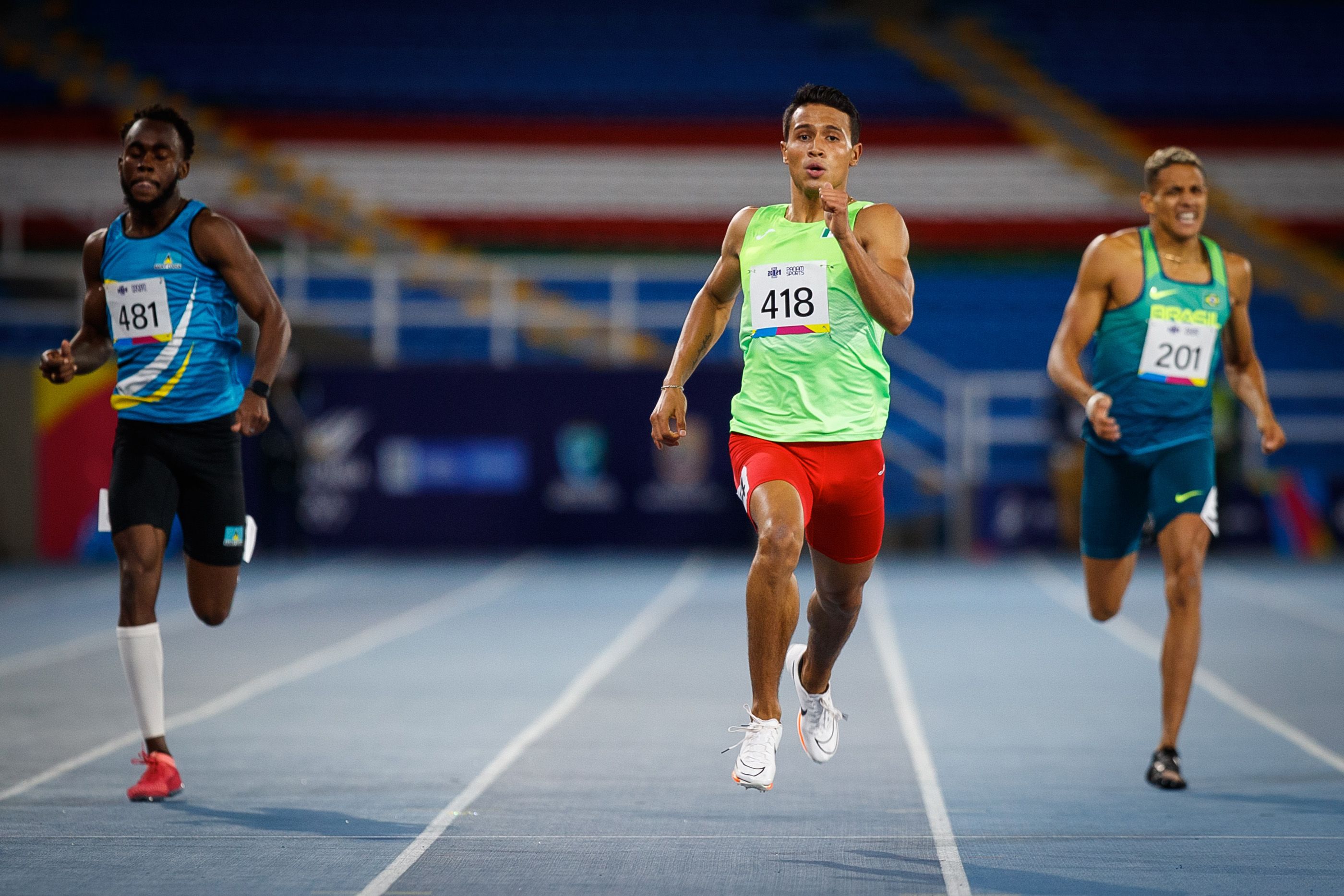 Aviles on the joy of running fast and making Mexico proud