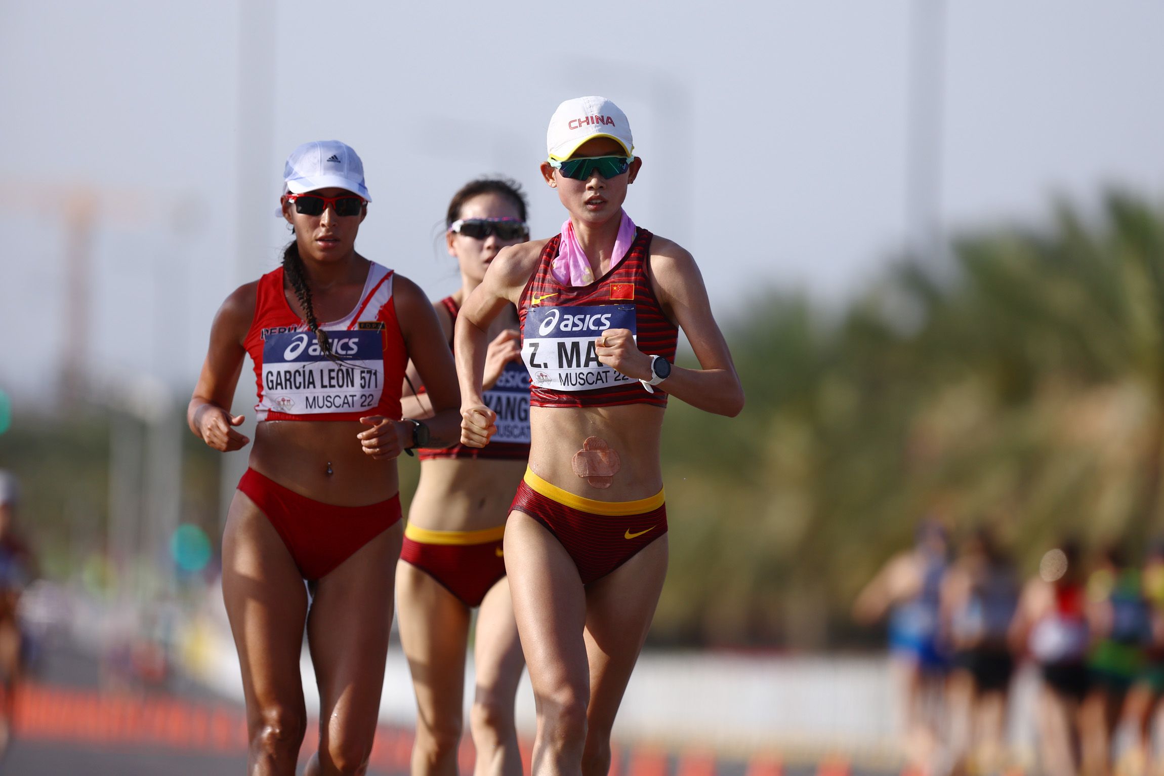 Ma Zhenxia on her way to winning the women's 20km in Muscat
