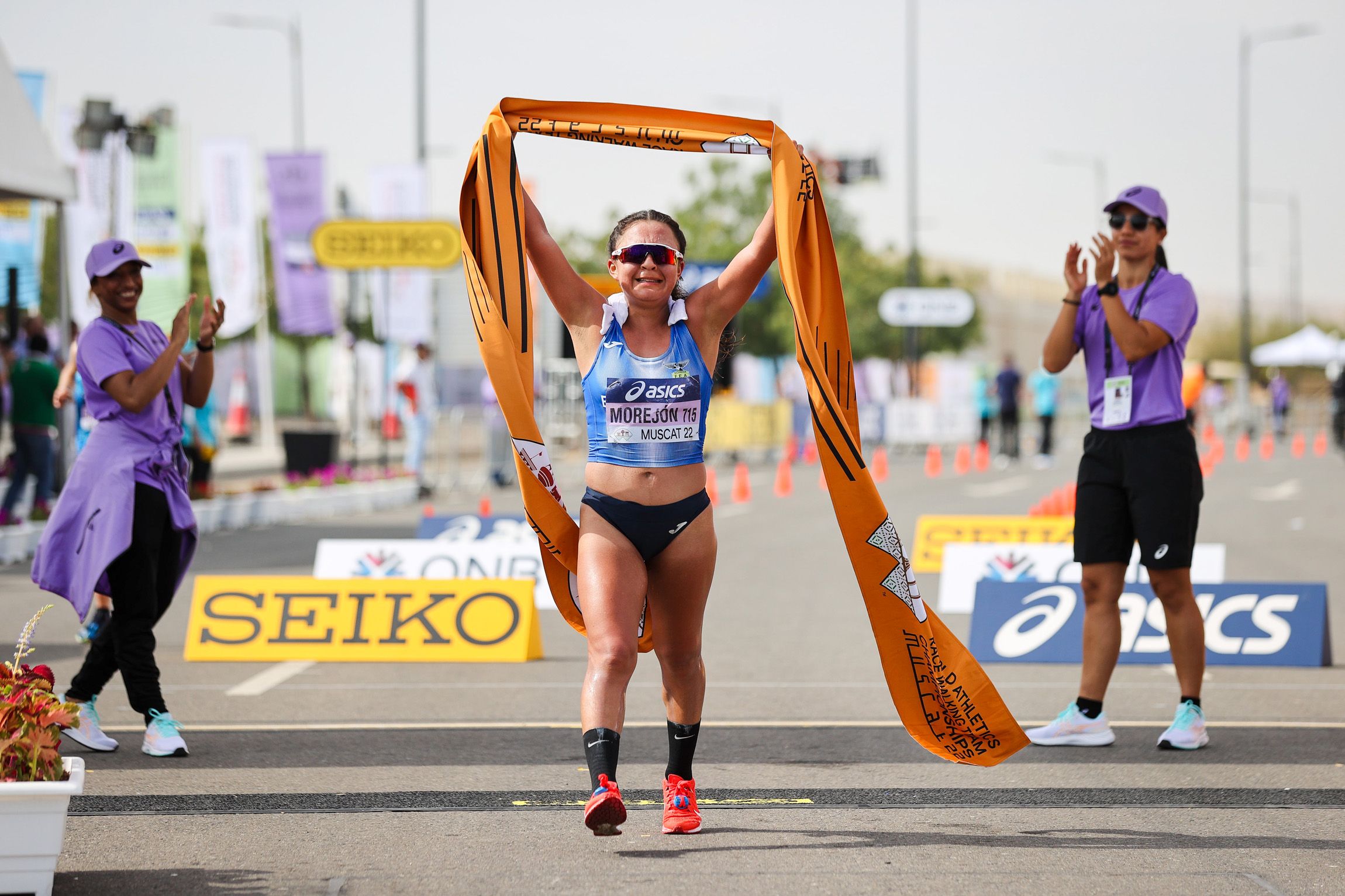 Glenda Morejon wins the 35km in Muscat