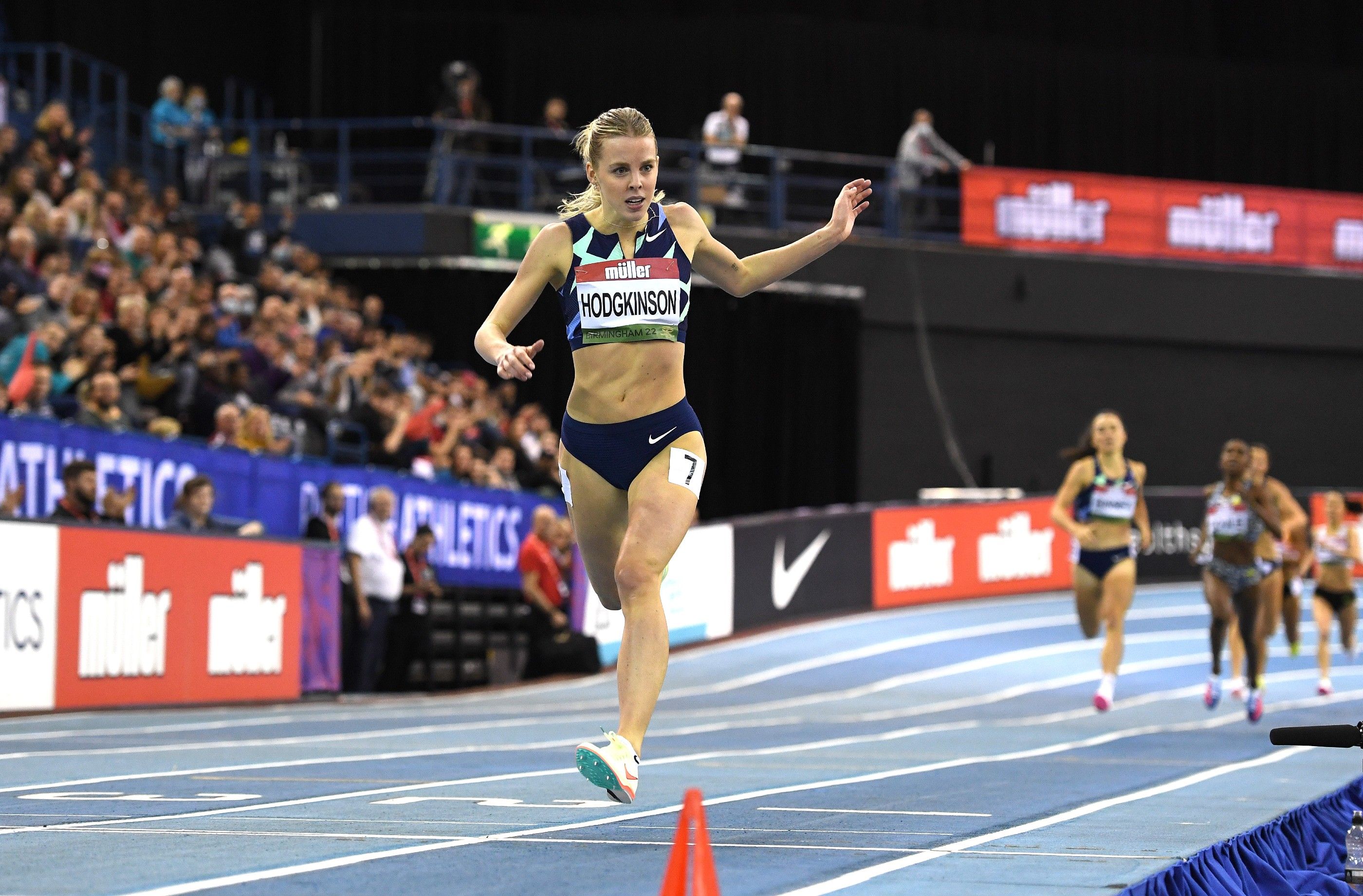 World Athletics Championships: Keely Hodgkinson claims 800m silver