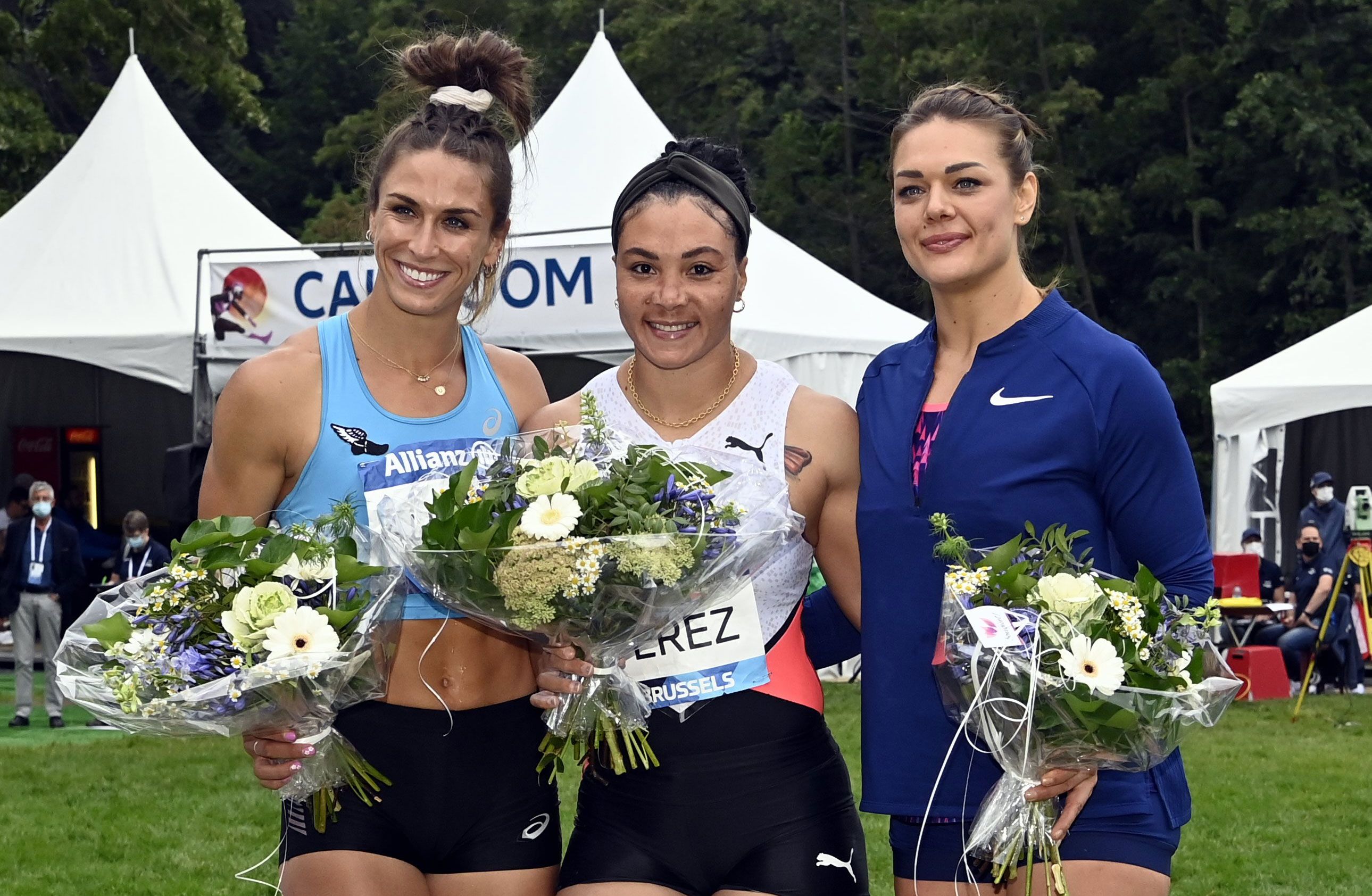Valarie Allman, Yaime Perez and Sandra Perkovic at the 2021 Diamond League meeting in Brussels