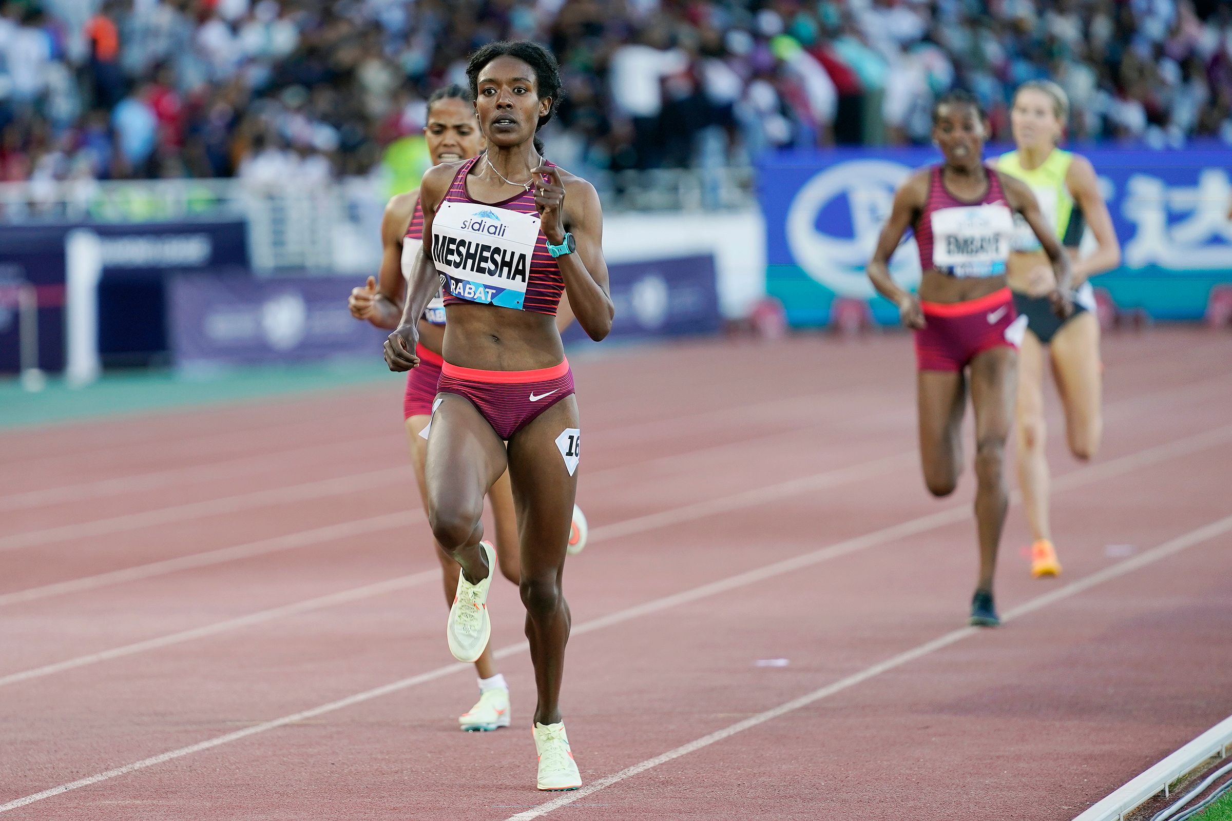 Hirut Meshesha wins the 1500m in Rabat