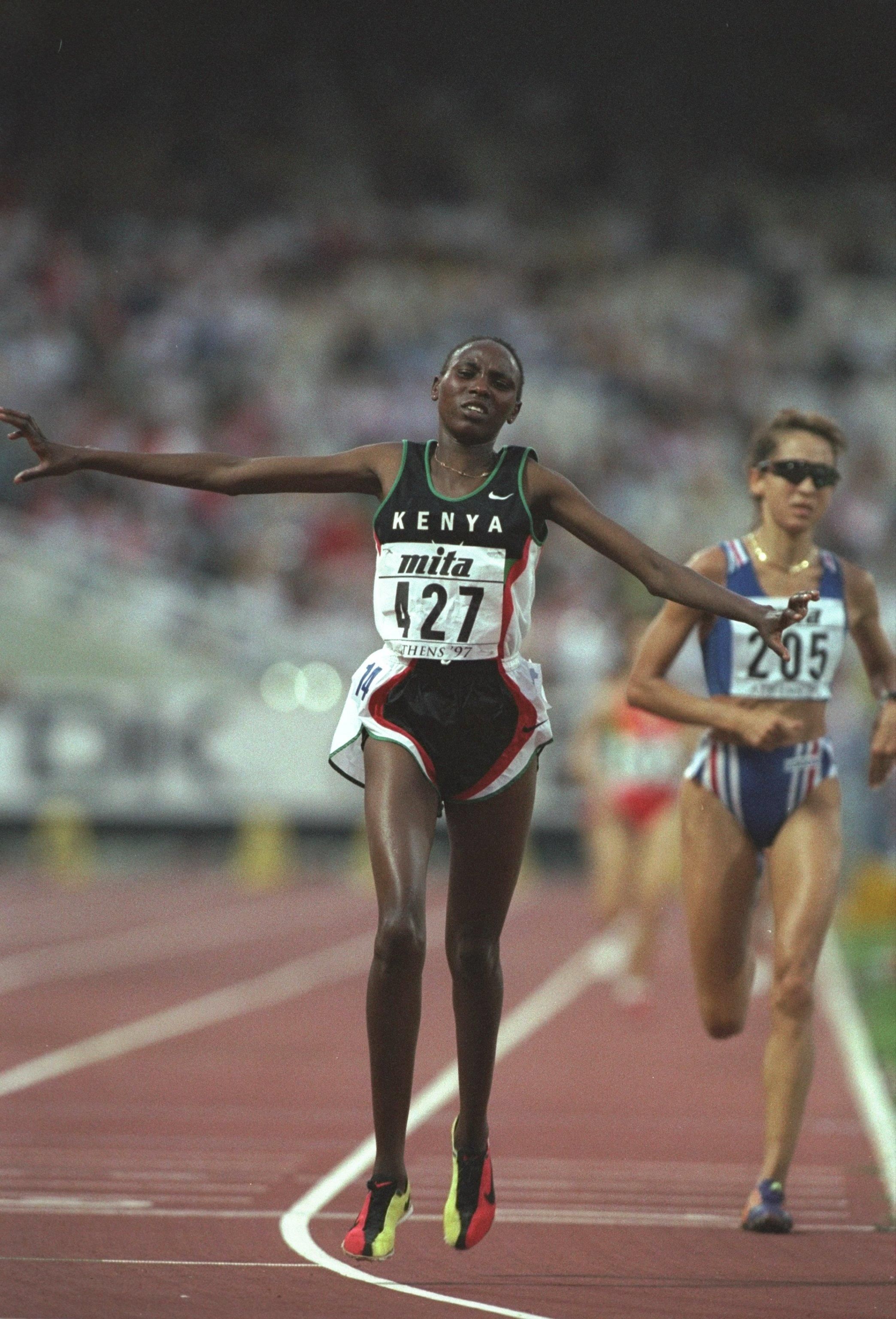 Sally Barsosio winning the 10,000m at the 1997 IAAF World Championships