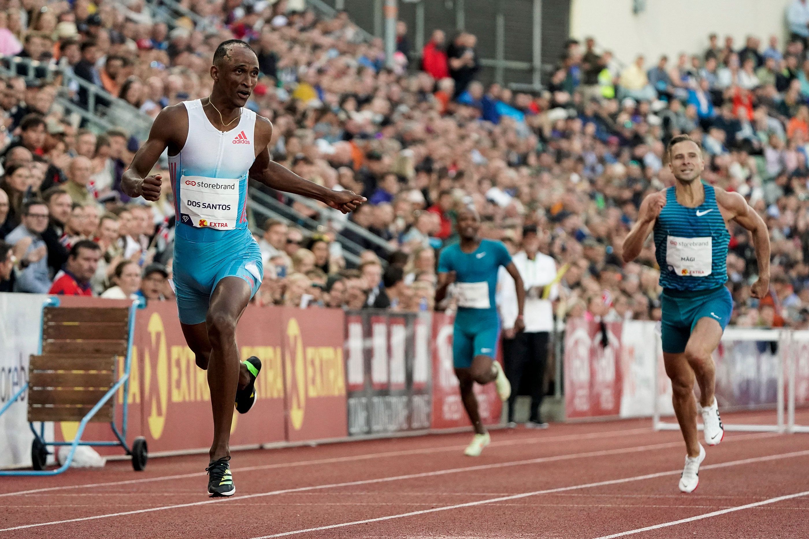 Alison dos Santos wins the 400m hurdles at the Wanda Diamond League in Oslo