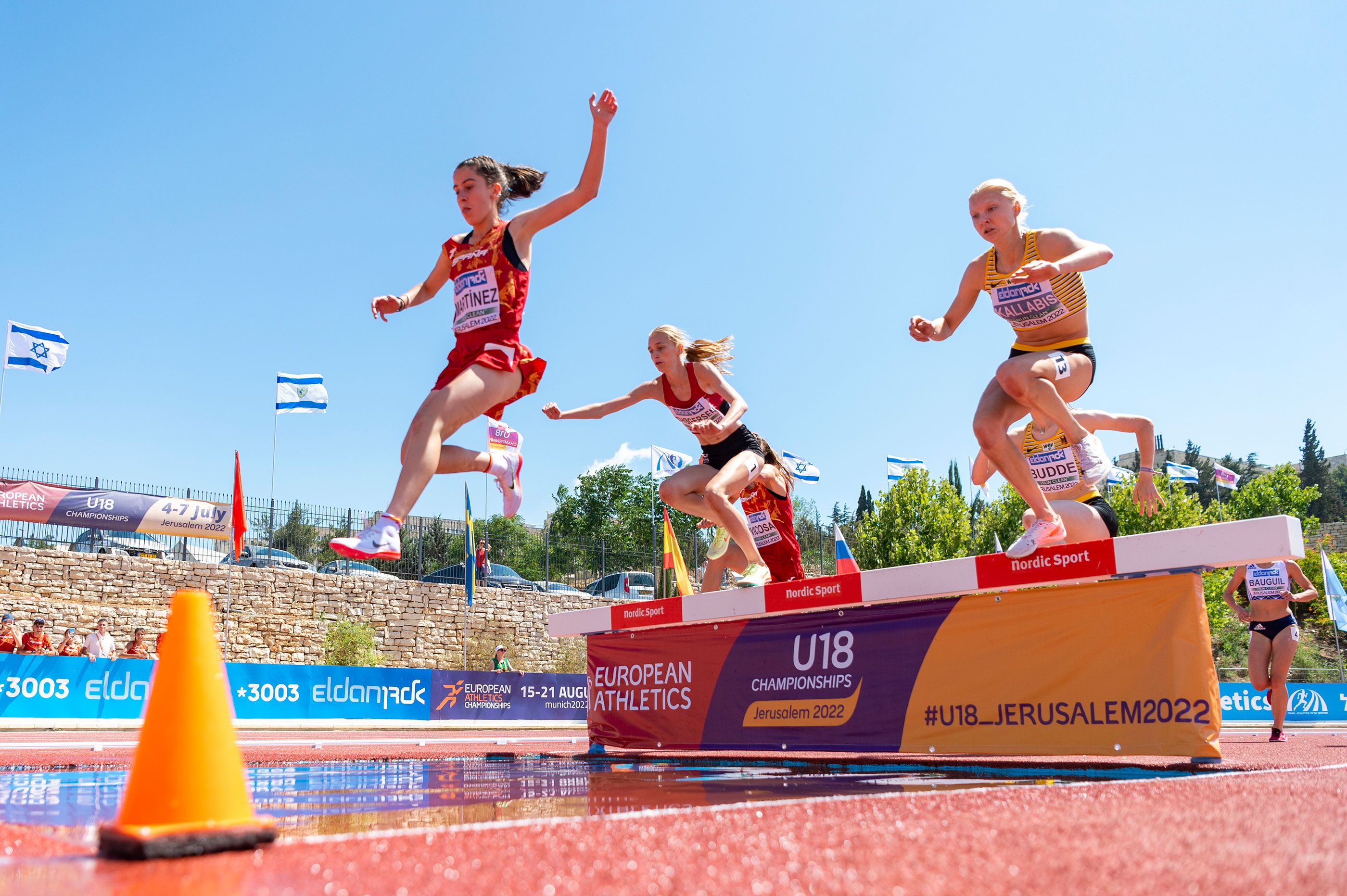 Jolanda Kallabis on her way to the European U18 steeplechase title