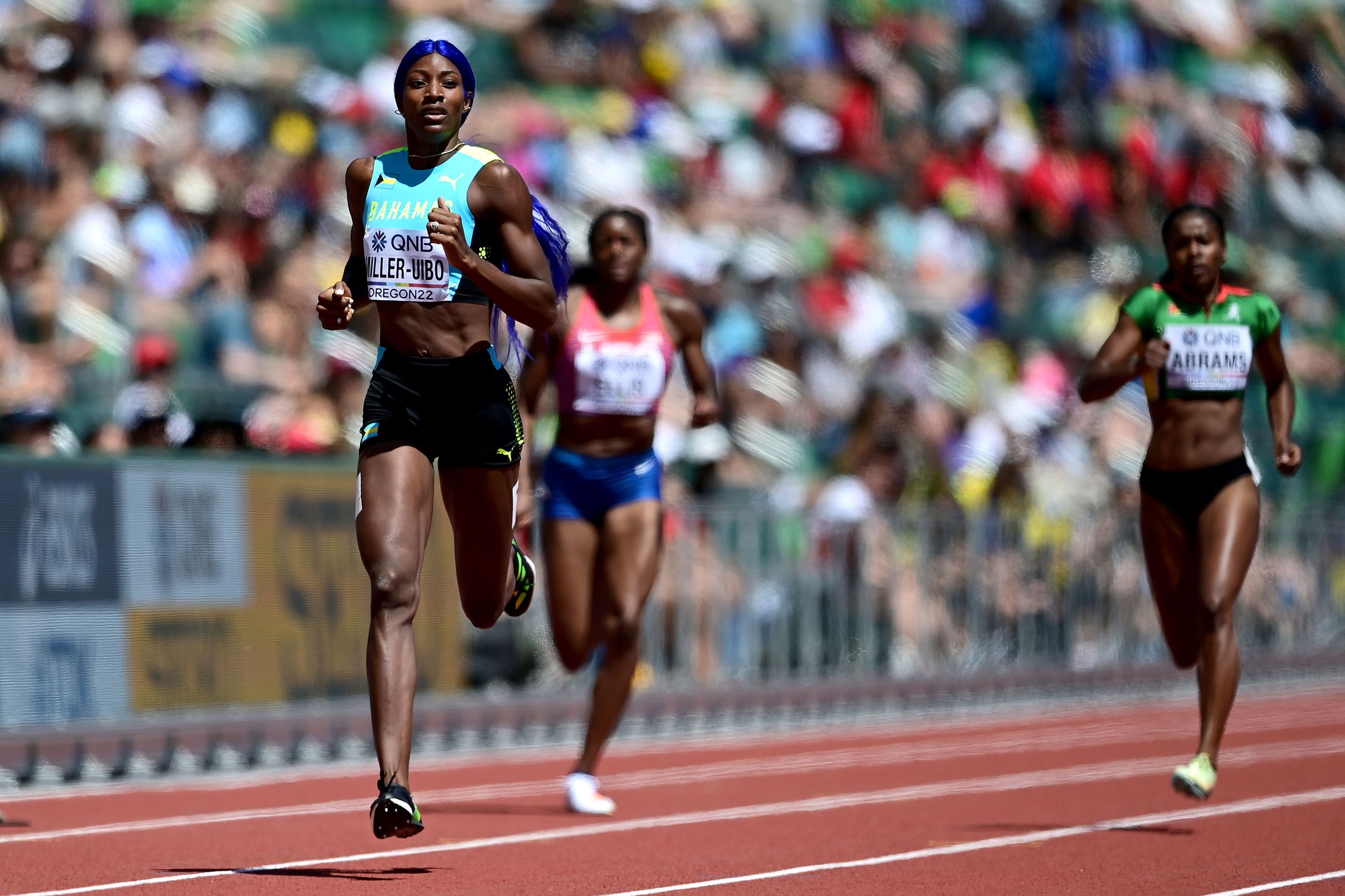 Shaunae Miller-Uibo cruises through the 400m heats in Oregon