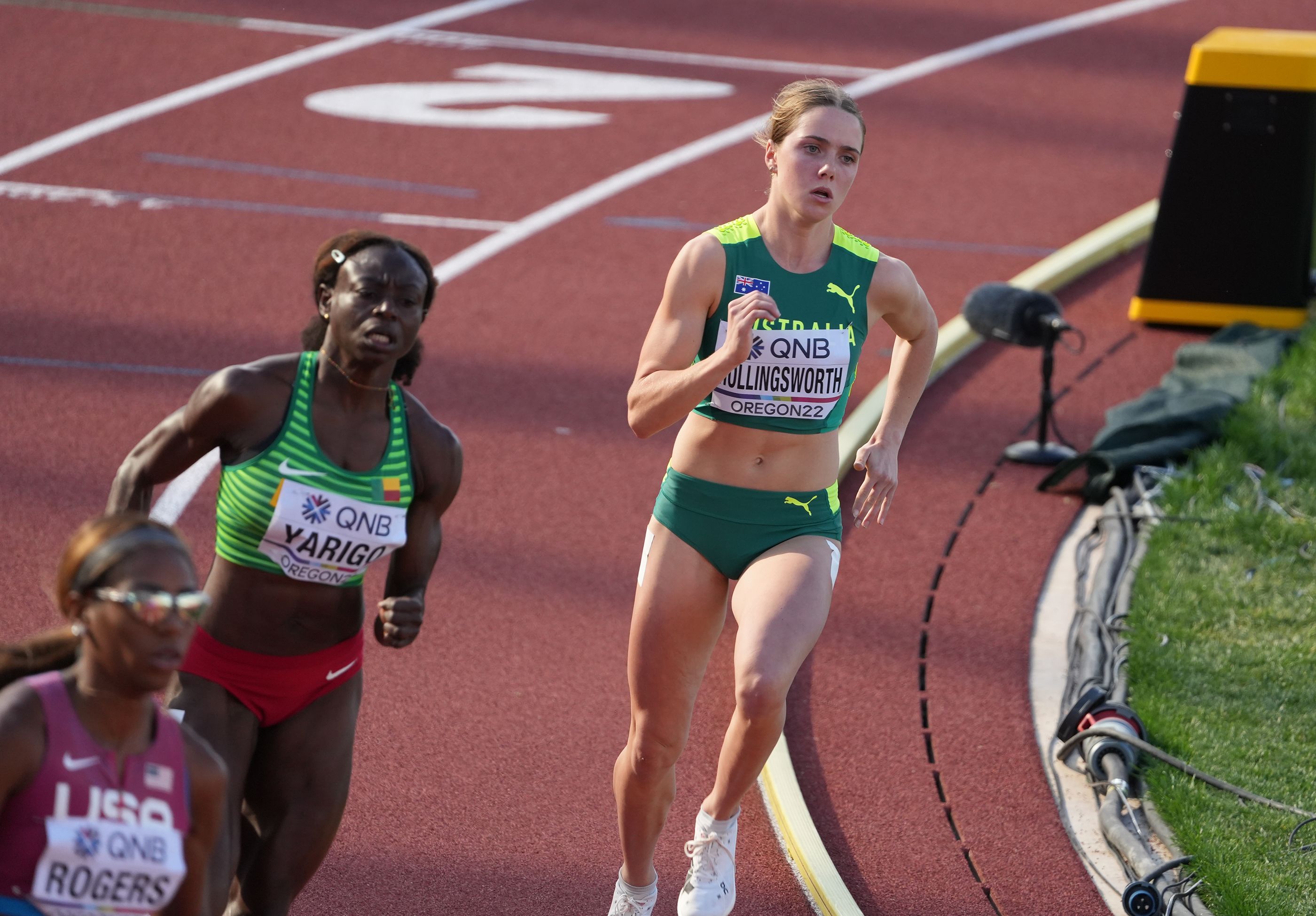 Claudia Hollingsworth in her 800m heat at the World Athletics Championships Oregon22