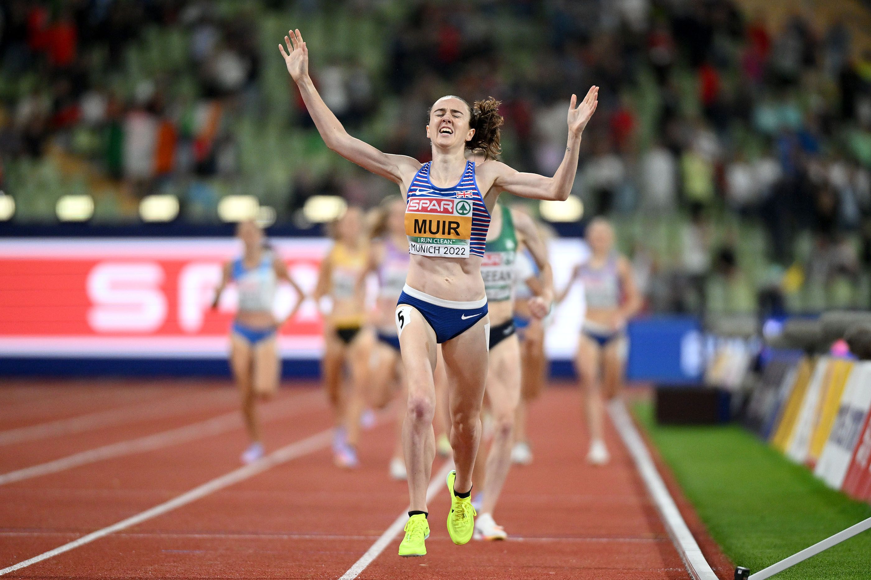 Laura Muir celebrates her 1500m victory at the European Championships in Munich