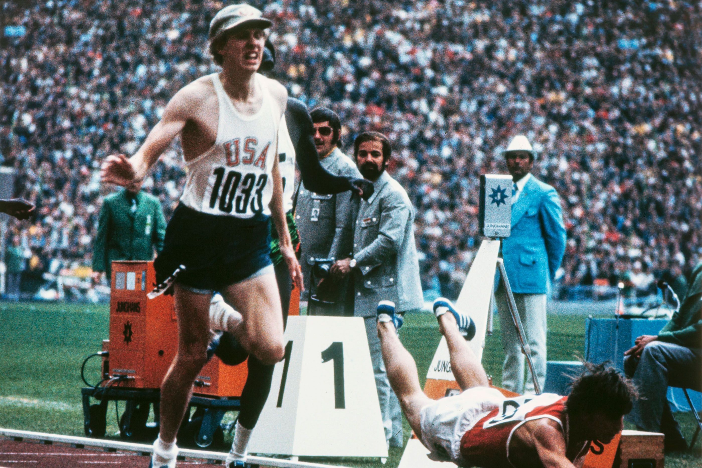 Dave Wottle wins the Olympic 800m title at the 1972 Games in Munich