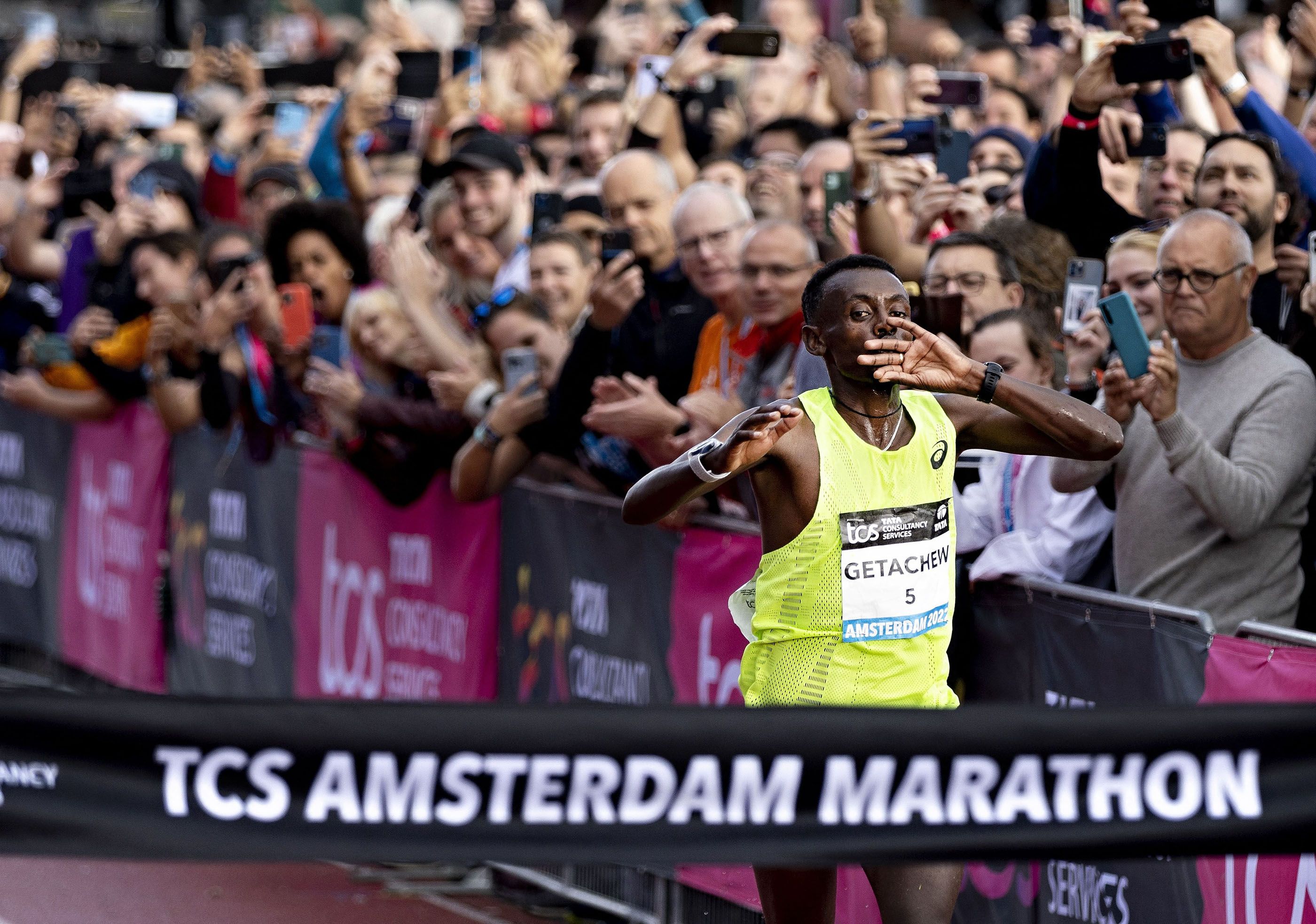 Tsegaye Getachew celebrates his TCS Amsterdam Marathon win