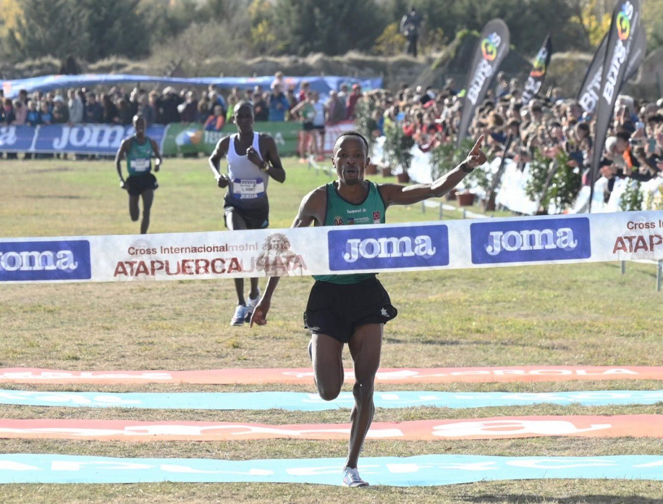 Thierry Ndikumwenayo celebrates his win at the 18th Cross Internacional de Atapuerca