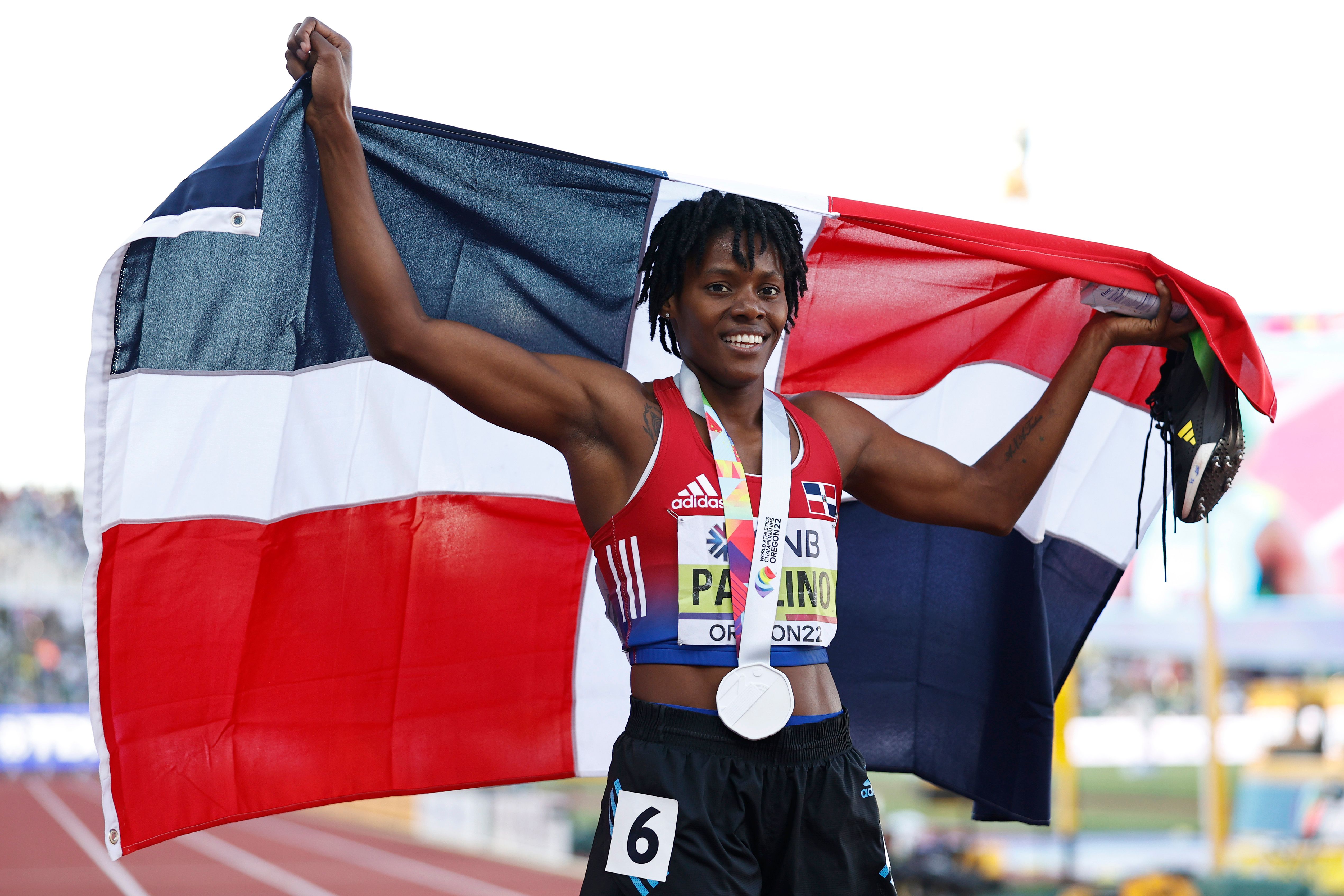 Marileidy Paulino with her 400m silver at the World Athletics Championships Oregon22