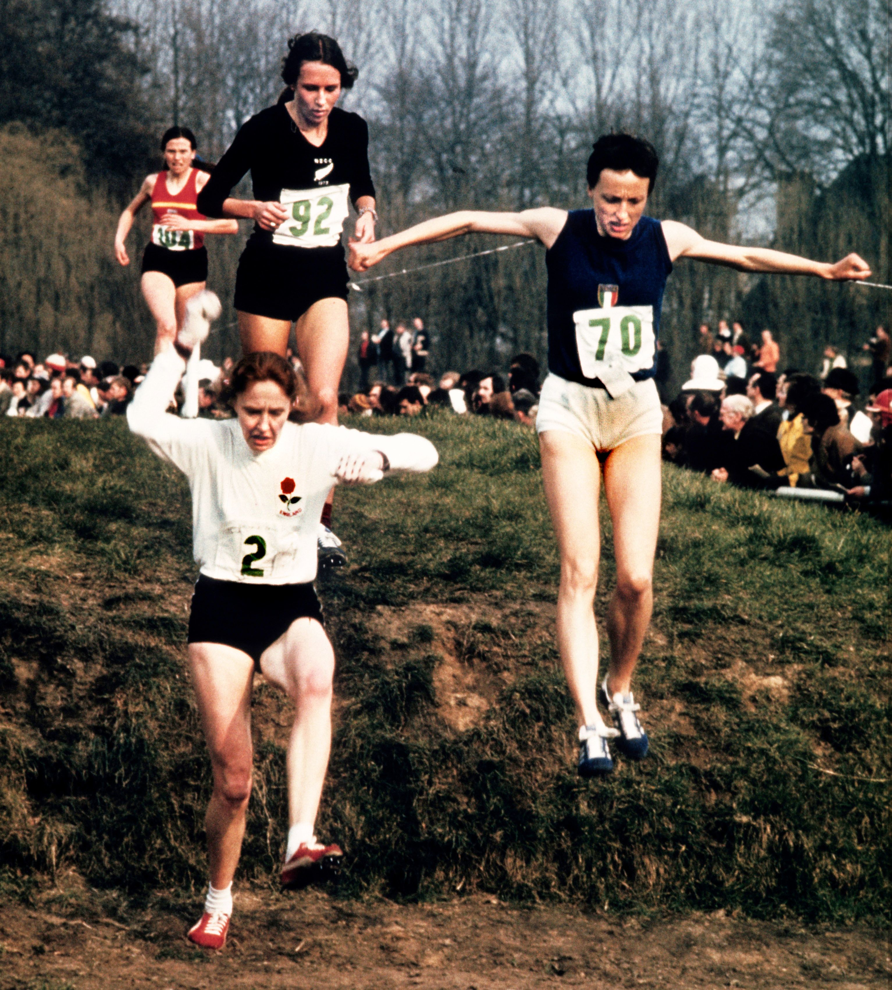 Joyce Smith leads the women's race ahead of eventual winner Paola Cacchi in Waregem