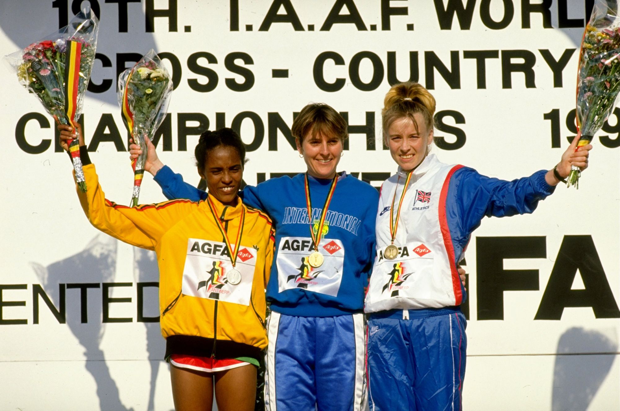 Derartu Tulu, Lynn Jennings and Liz McColgan on the podium at the 1991 World Cross