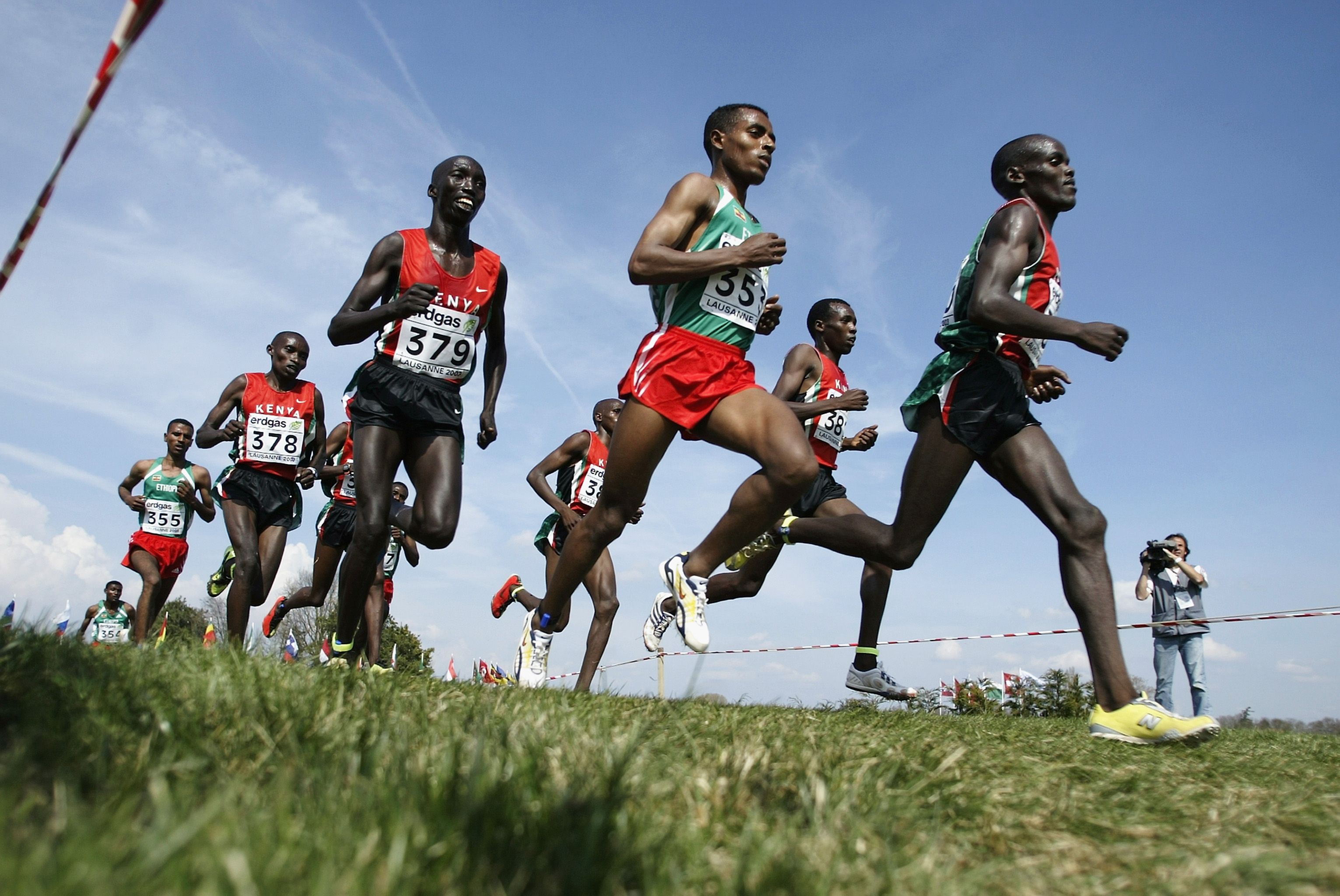 Kenenisa Bekele in action at the 2003 World Cross Country Championships