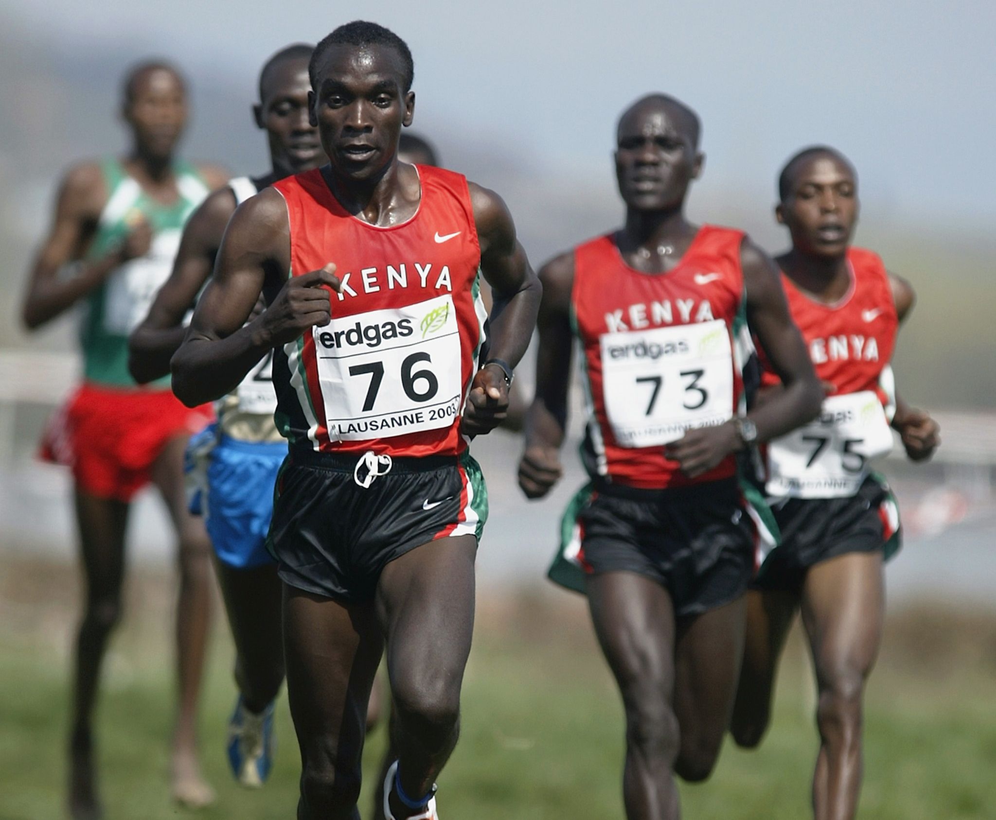 Eliud Kipchoge in the U20 men's race at the 2003 World Cross Country Championships