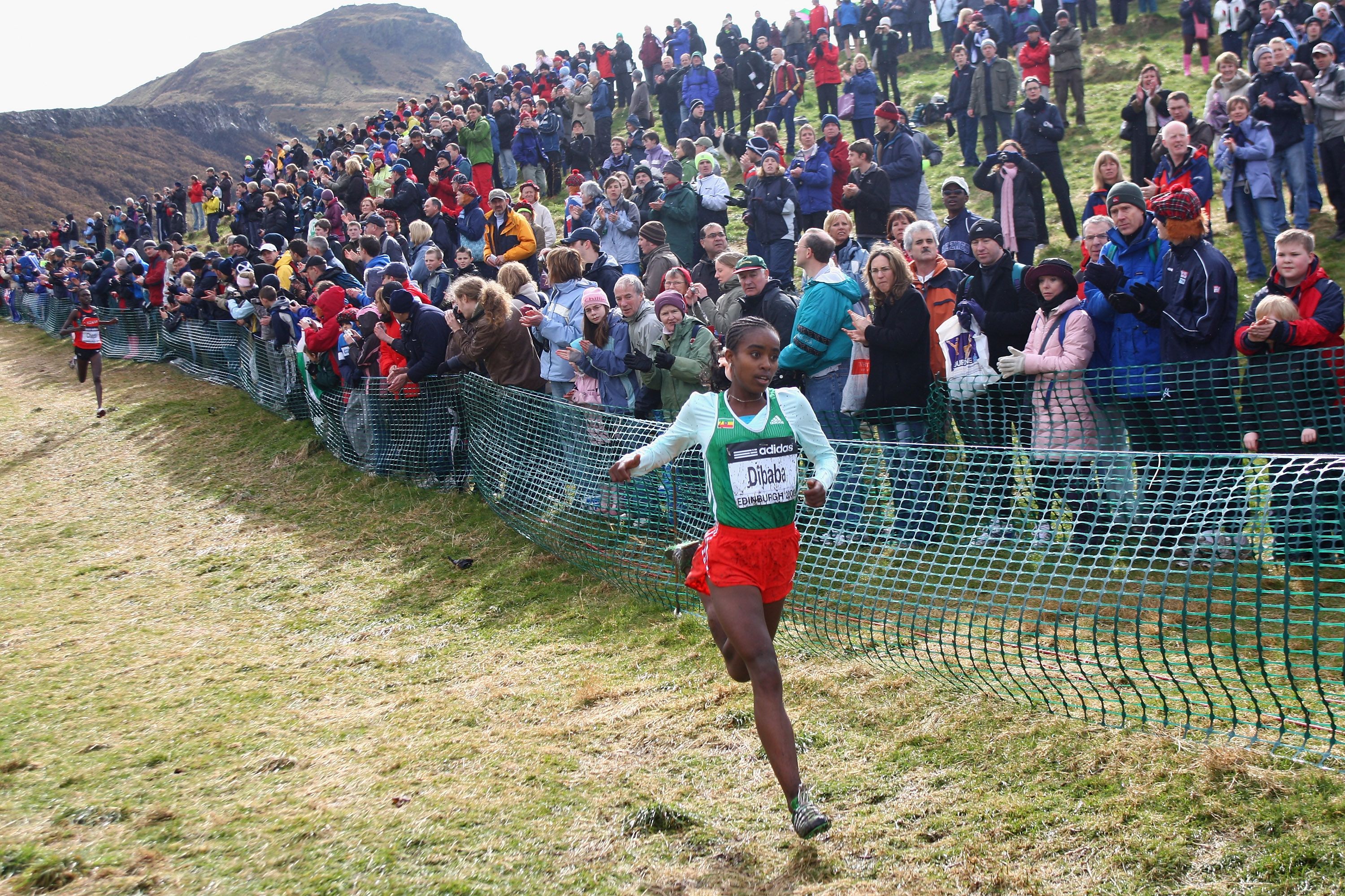 Genzebe Dibaba on her way to an U20 women's win at the 2008 World Cross Country Championships