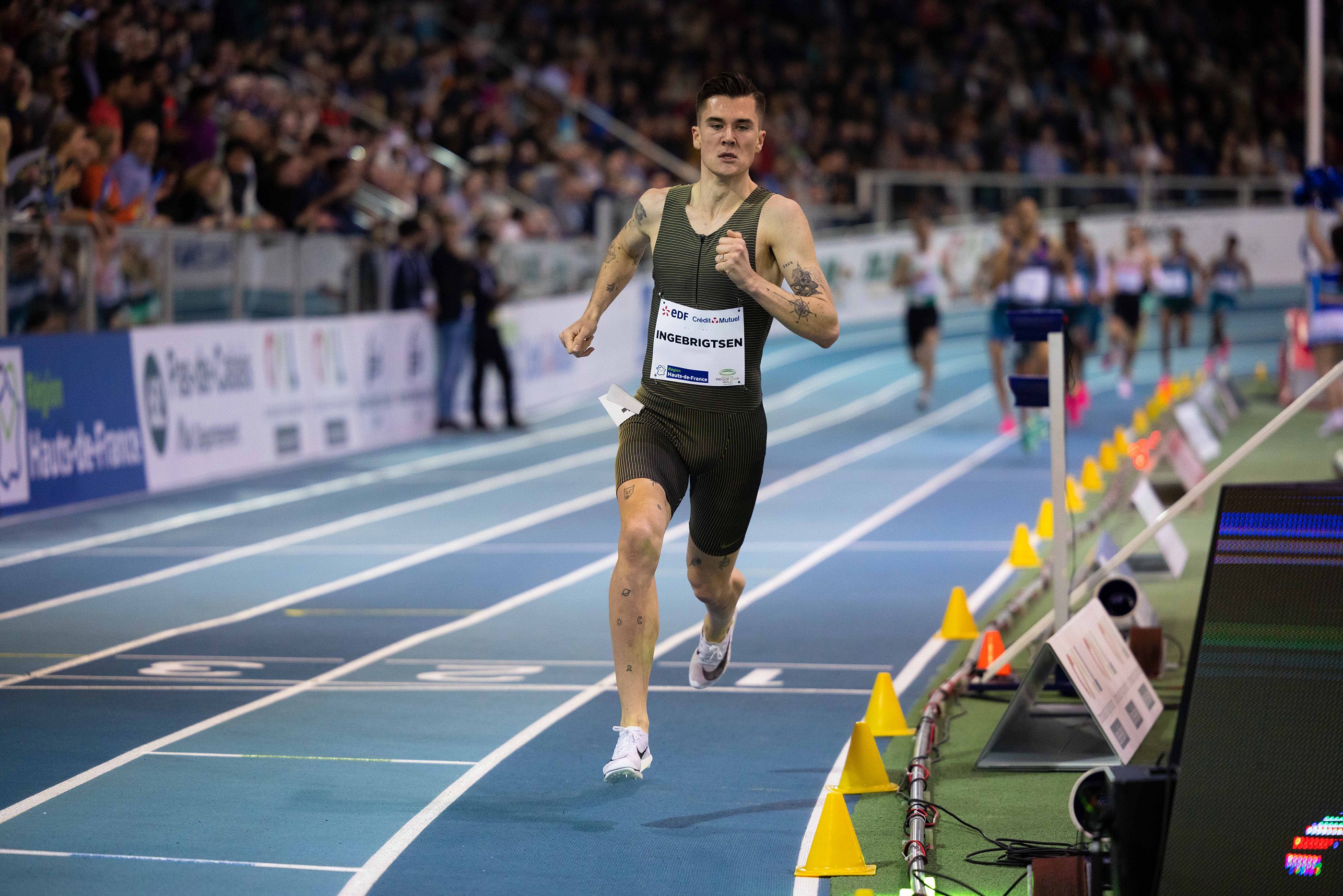 Jakob Ingebrigtsen on his way to 1500m victory in Lievin