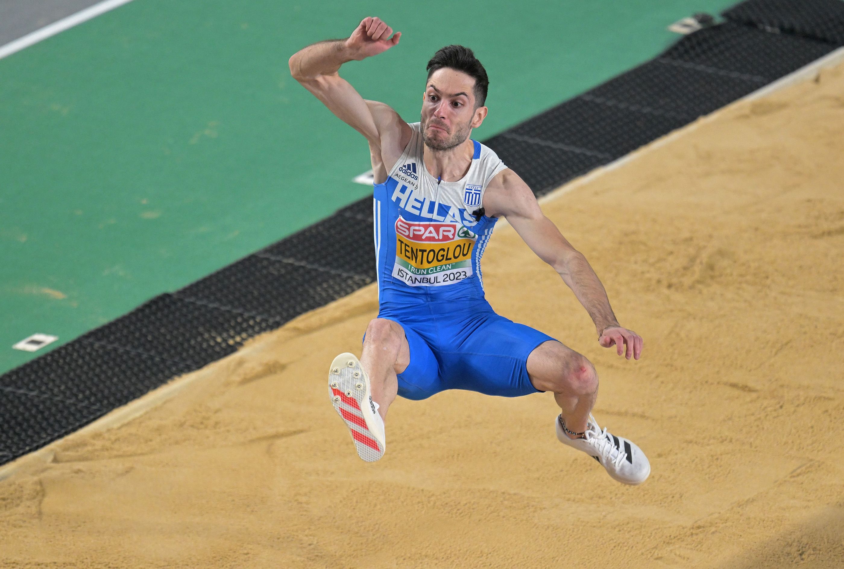 Miltiadis Tentoglou leaps to a third European indoor long jump title in Istanbul