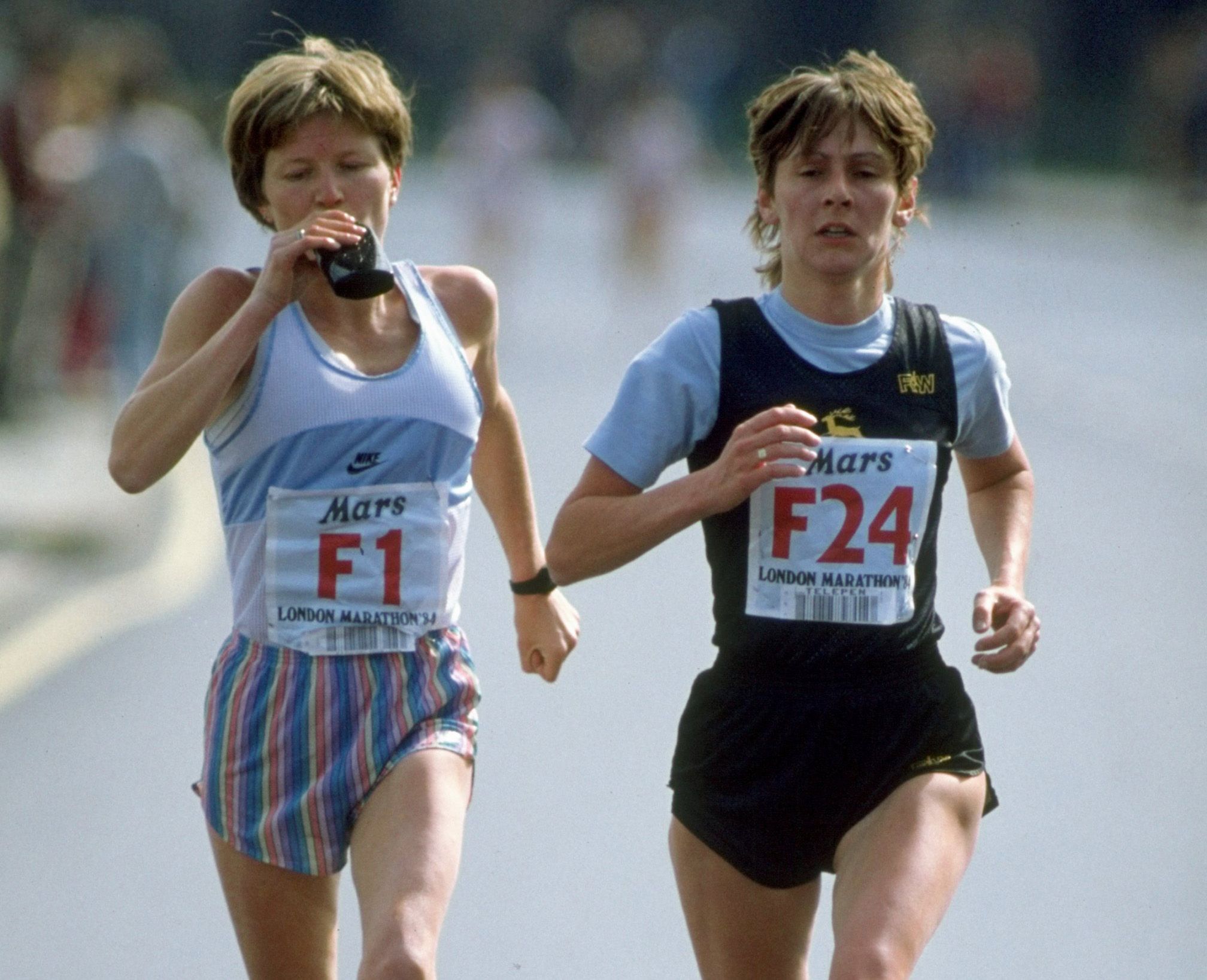 Ingrid Kristiansen and Mary Cotton in action during the 1984 London Marathon