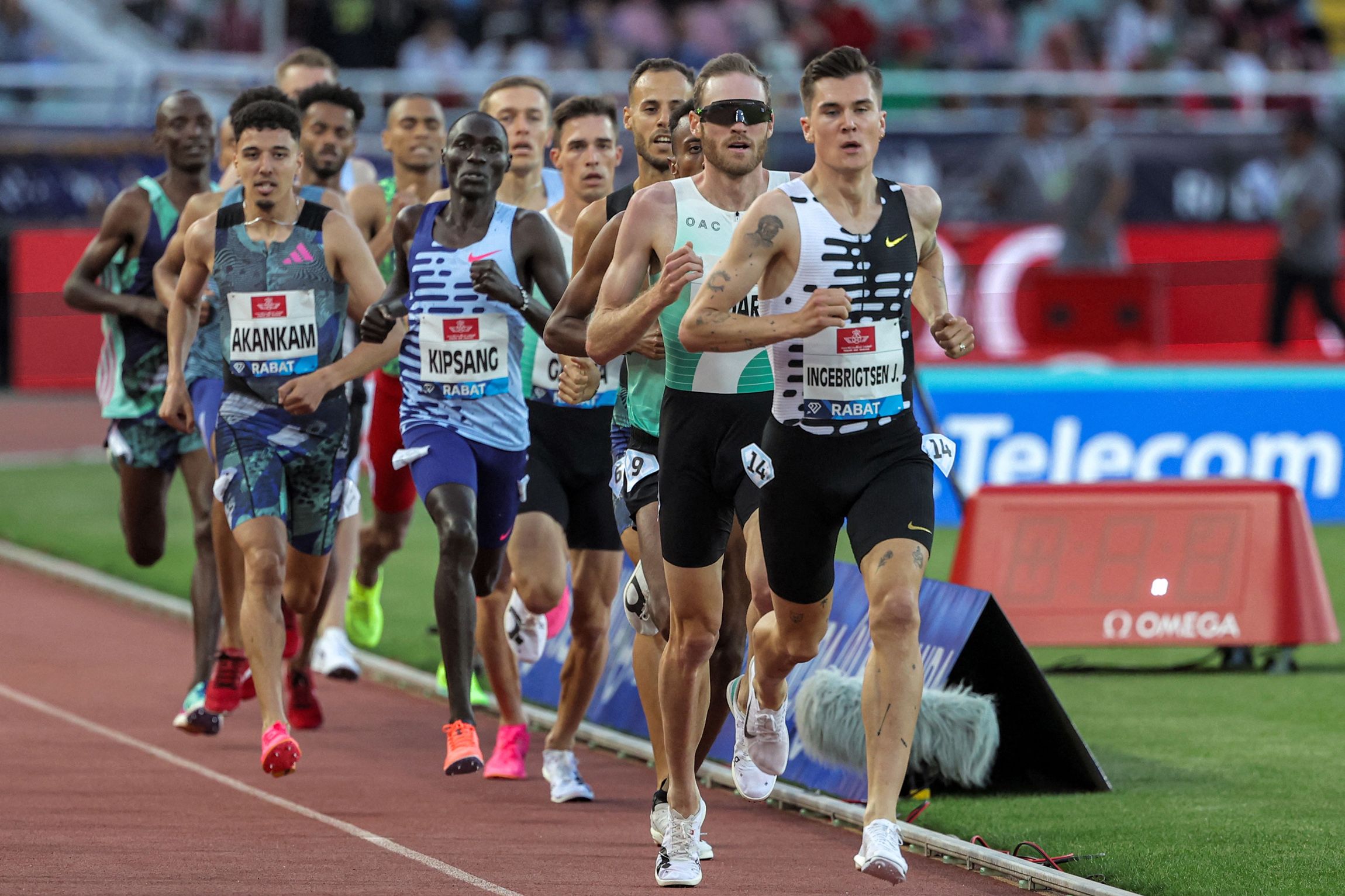 Jakob Ingebrigtsen leads the 1500m in Rabat
