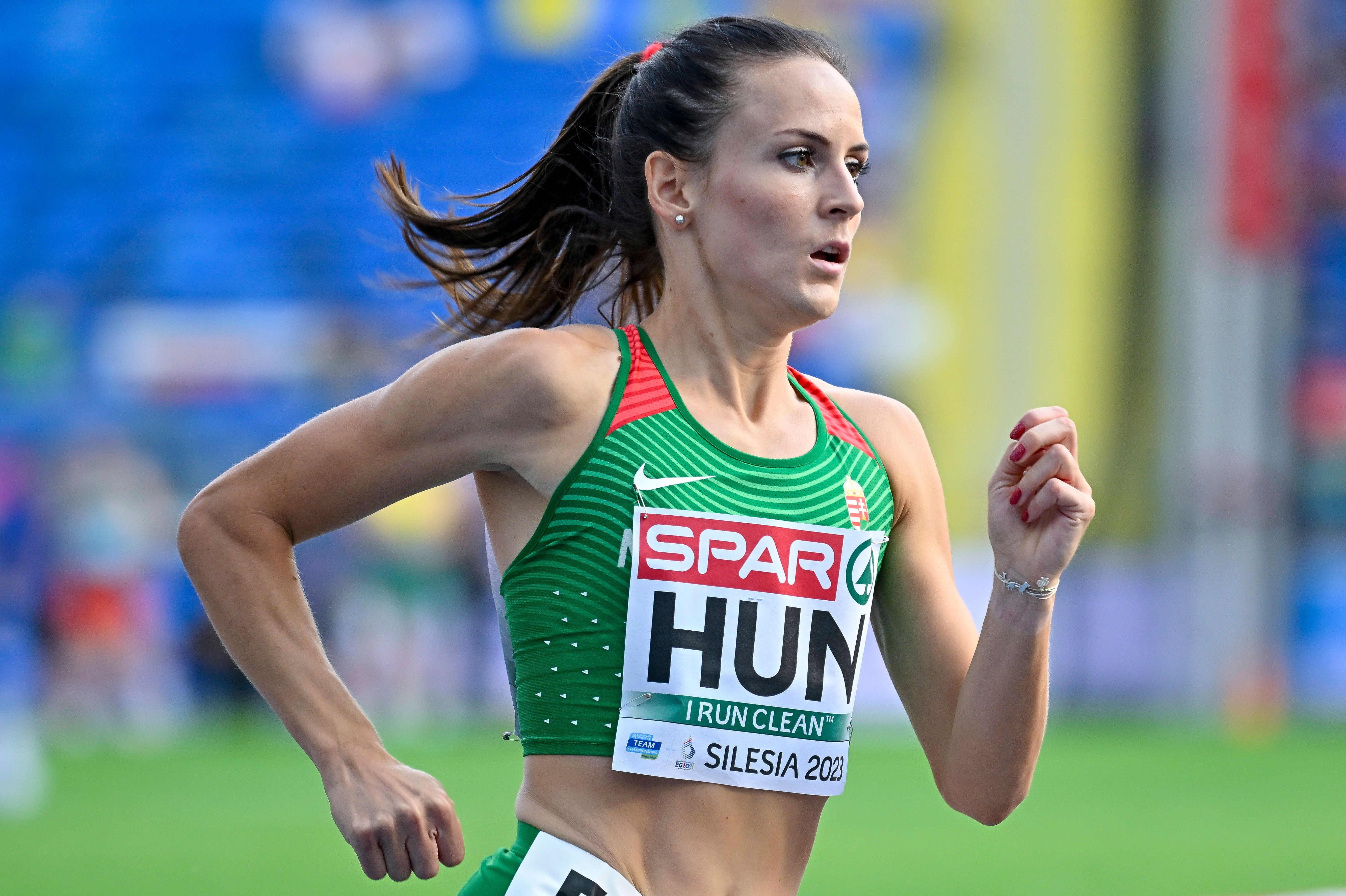 Bianka Kéri completing the 800m race in under two minutes for the first time