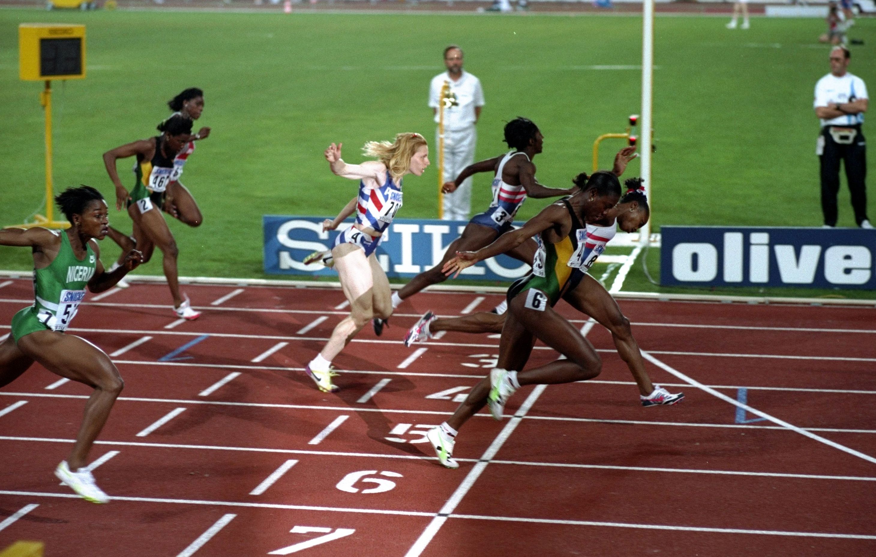Gail Devers and Merlene Ottey fight for the line in the 100m final at the 1993 World Championships in Stuttgart