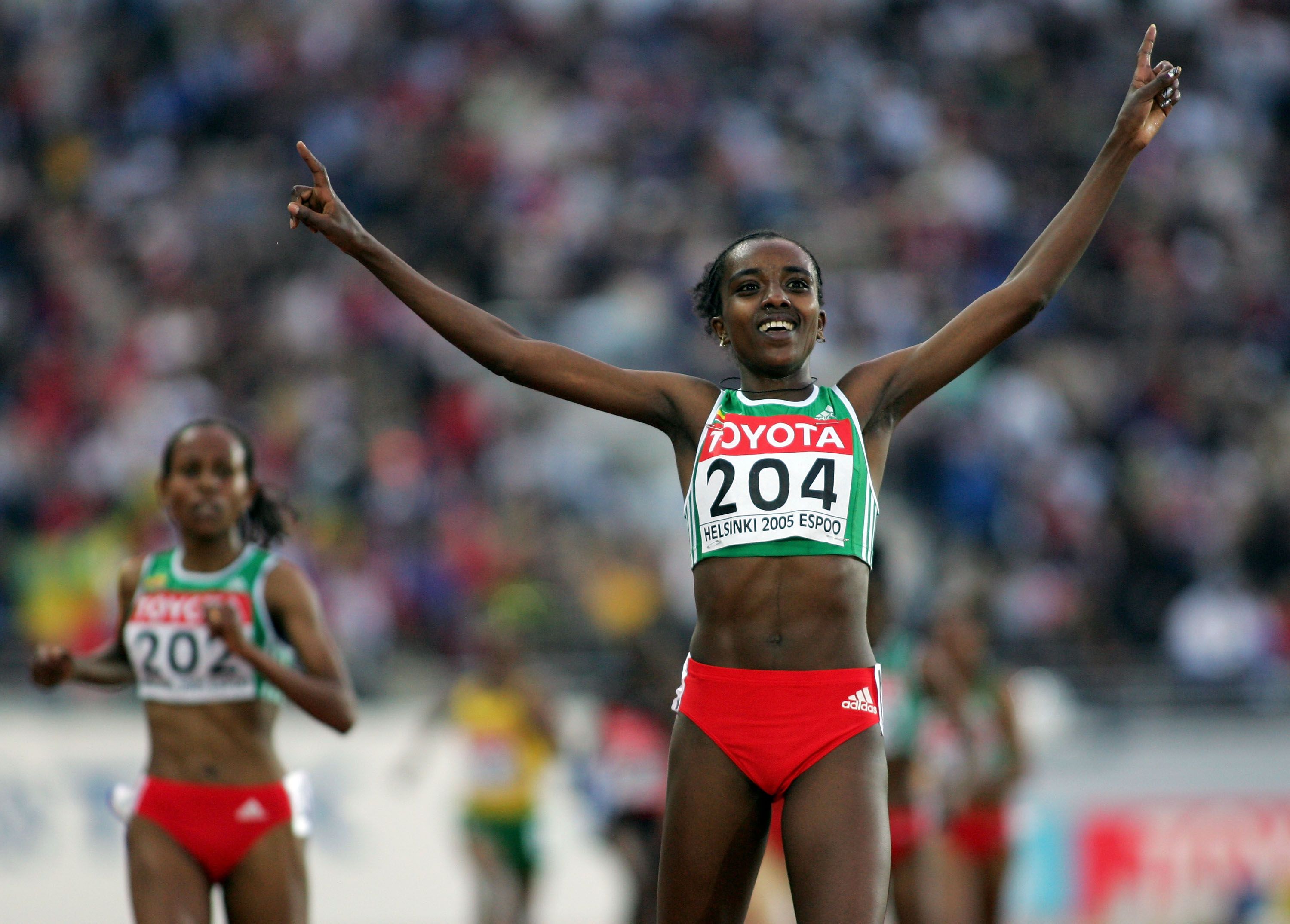 Tirunesh Dibaba wins the 5000m at the World Championships in Helsinki