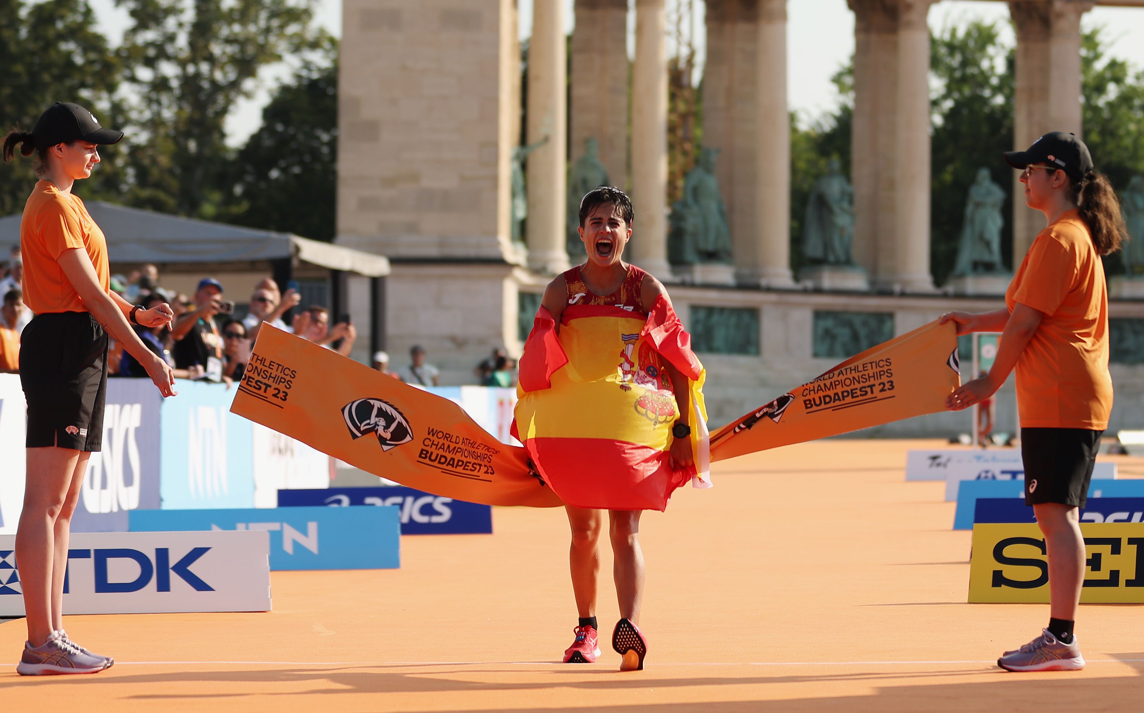 Maria Perez wins the 20km race walk at the World Athletics Championships Budapest 23