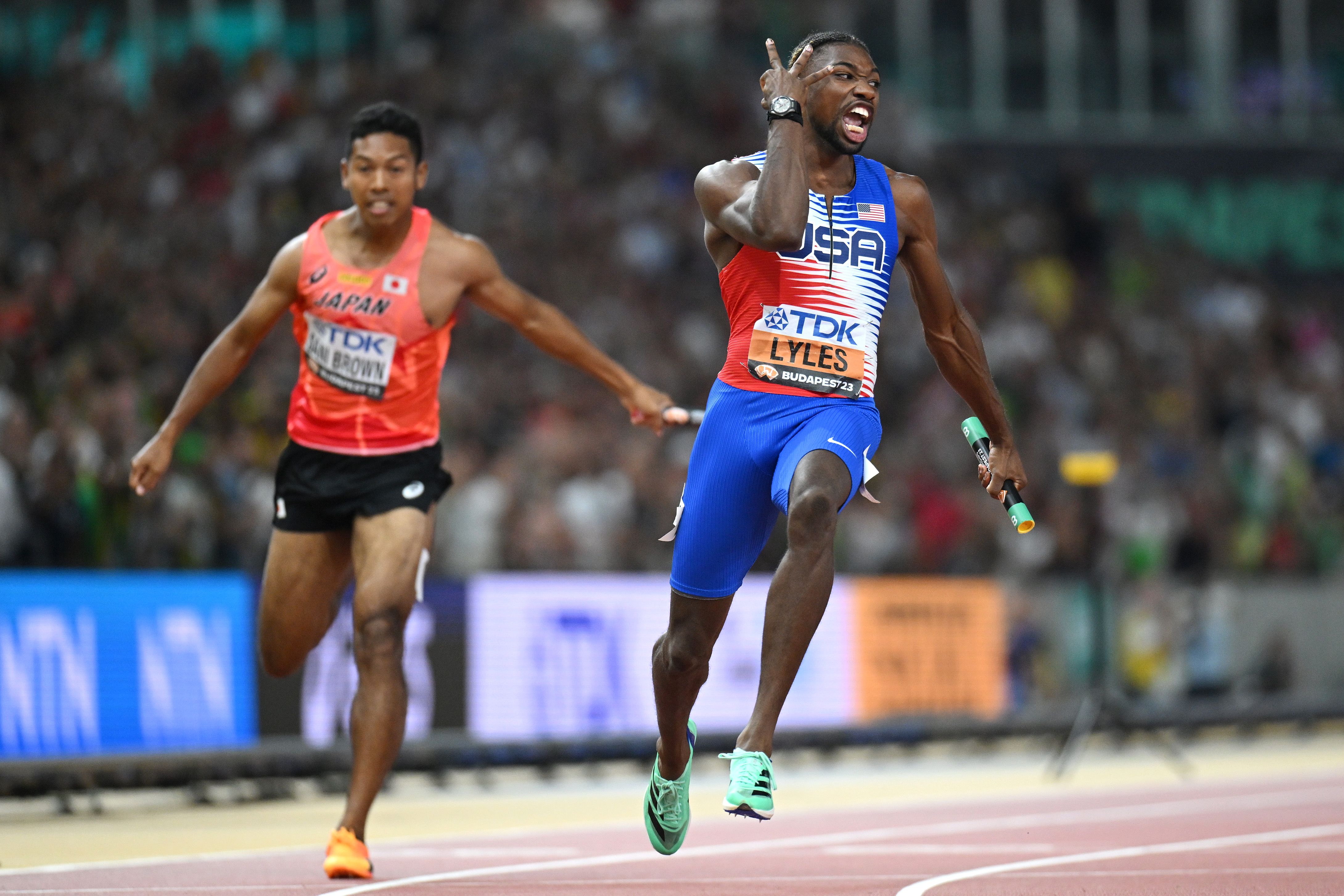 Noah Lyles anchors USA to win the 4x100m at the World Athletics Championships Budapest 23