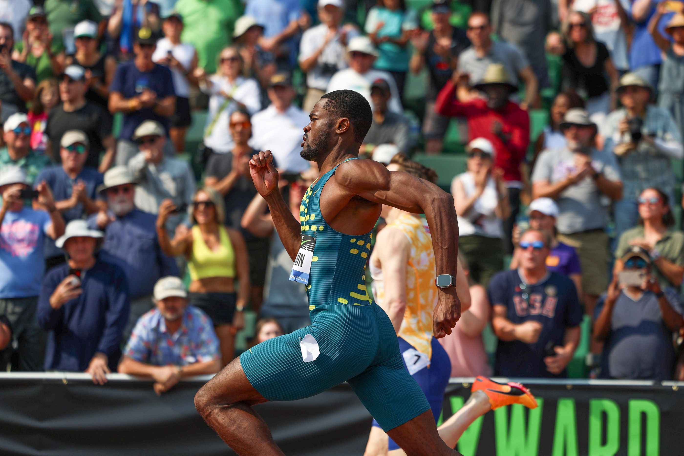 Rai Benjamin and Karsten Warholm fight for the 400m hurdles title in Eugene