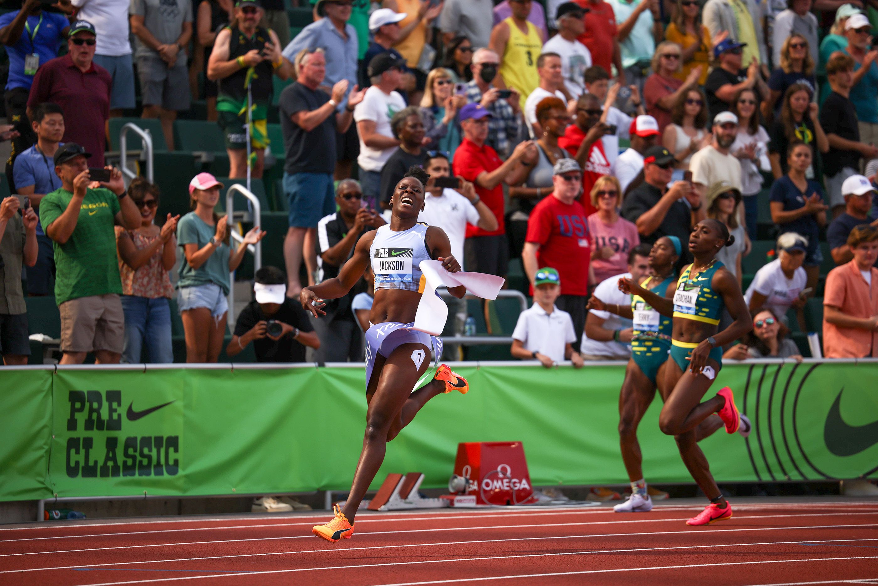 Shericka Jackson wins the 200m in Eugene
