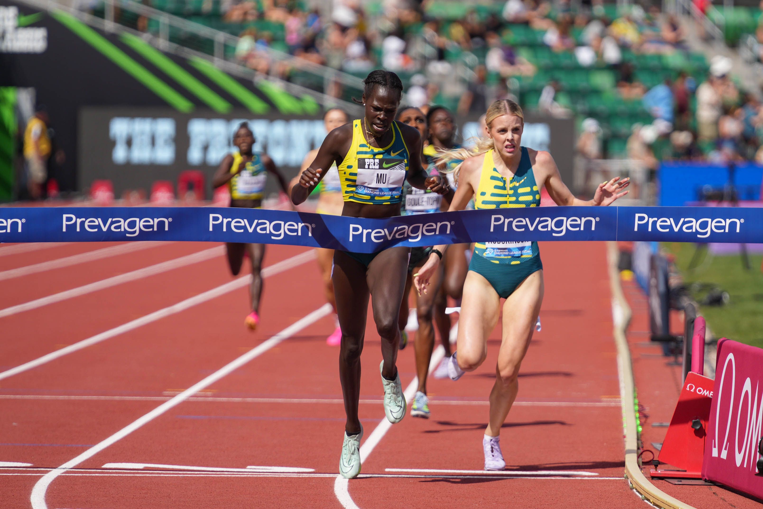 Athing Mu pips Keely Hodgkinson in the 800m in Eugene