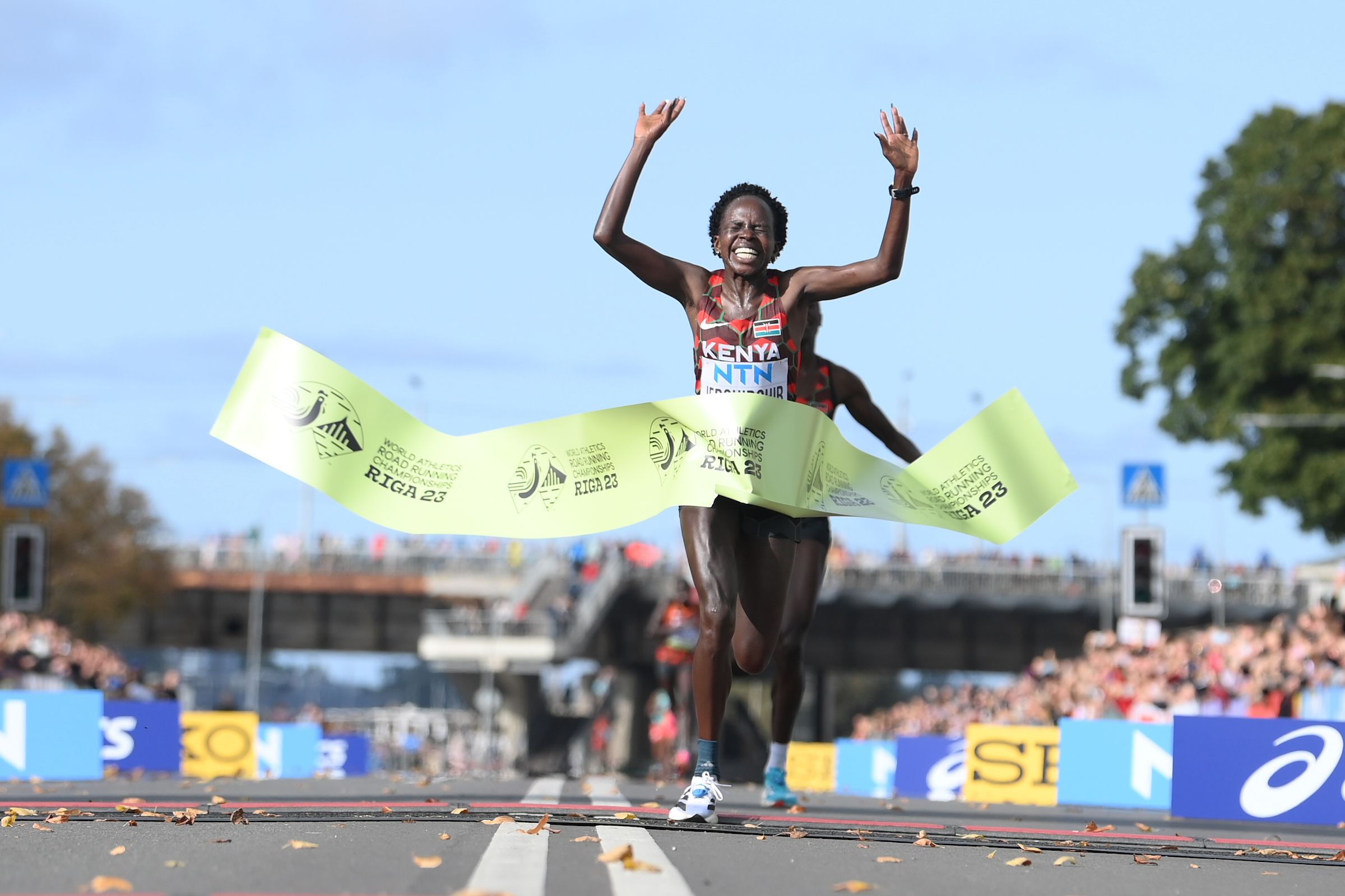 Peres Jepchirchir wins the half marathon in Riga