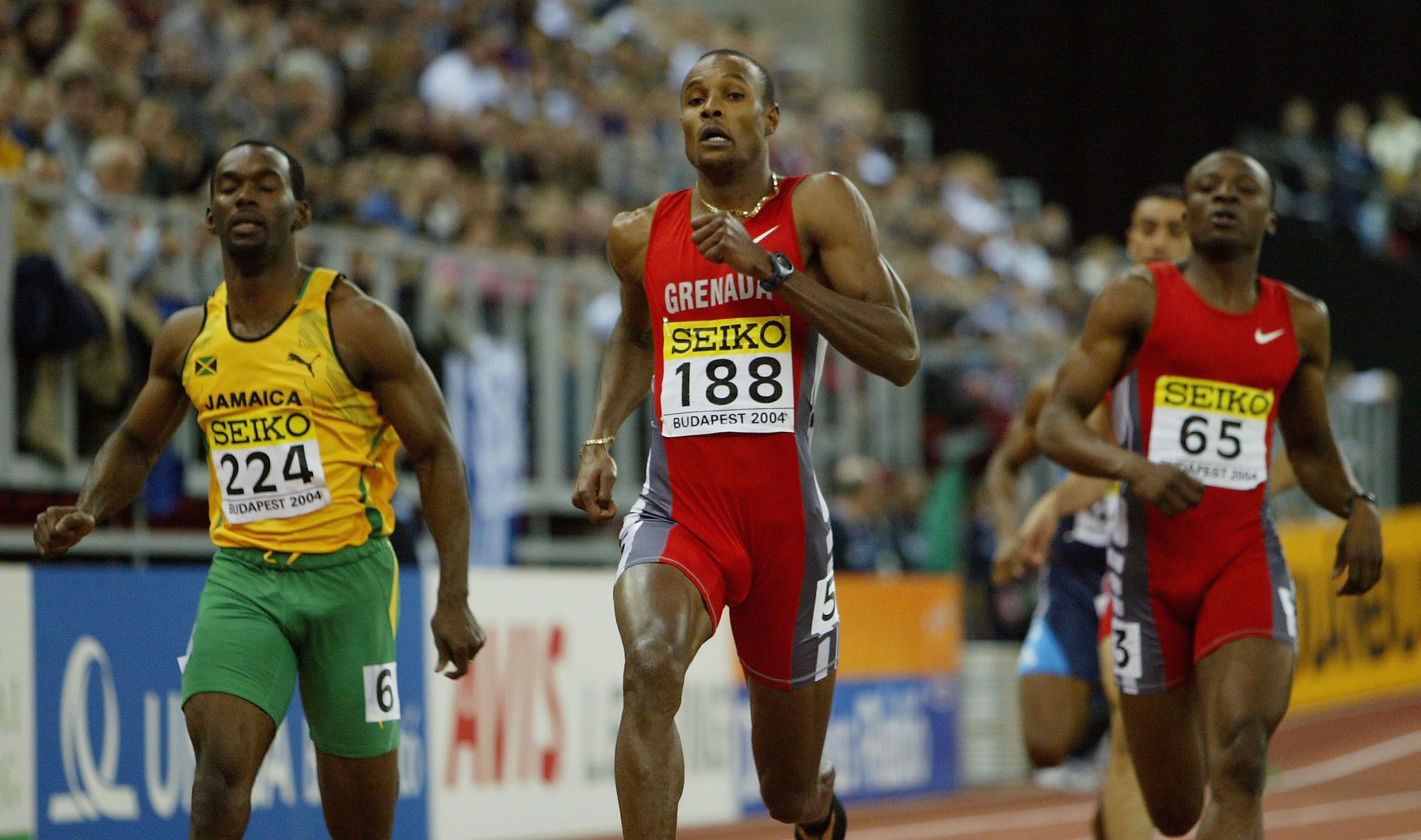 Alleyne Francique on the way to his world indoor 400m title in Budapest