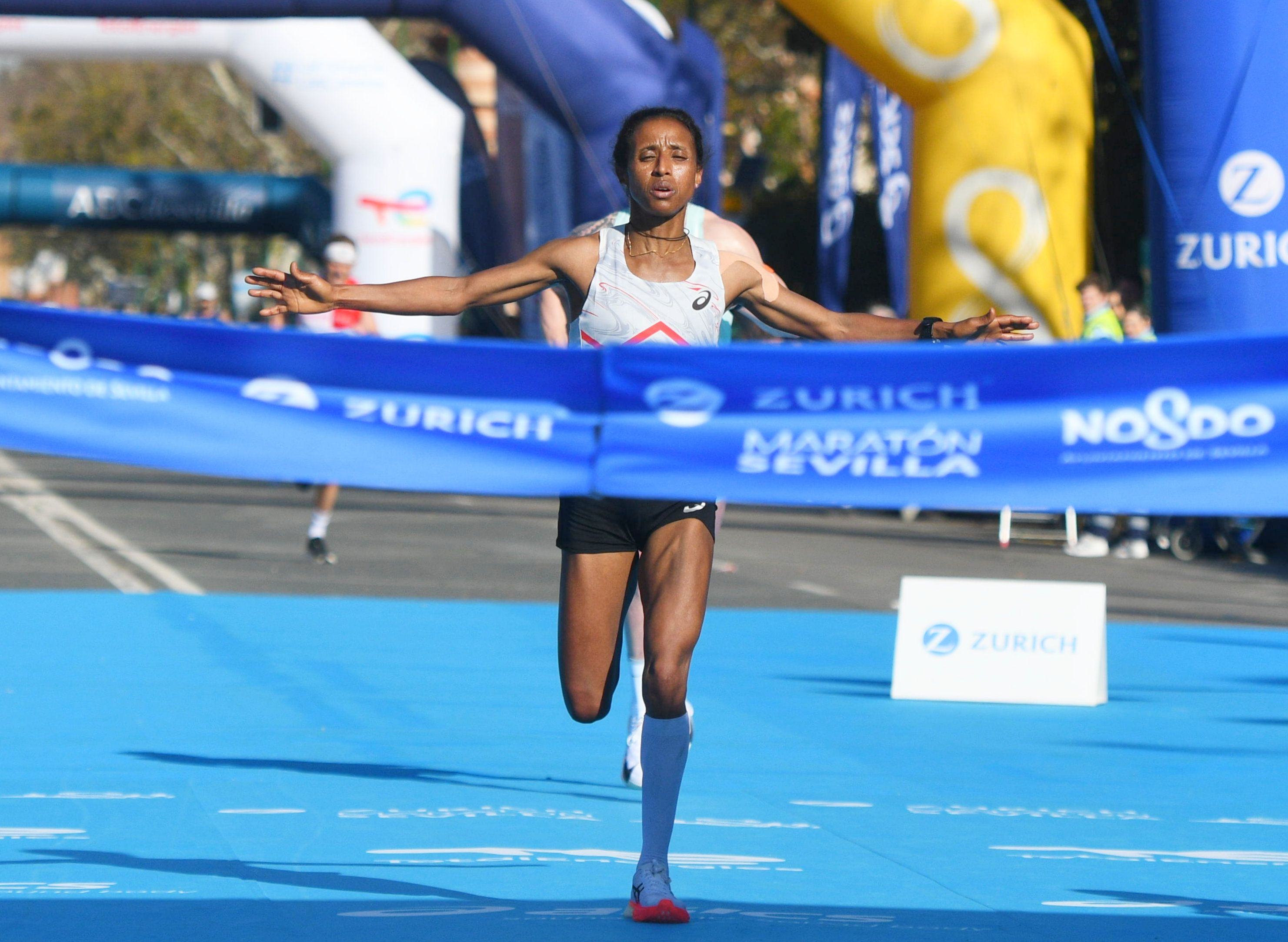 Azmera Gebru claims the women's race win at the Seville Marathon