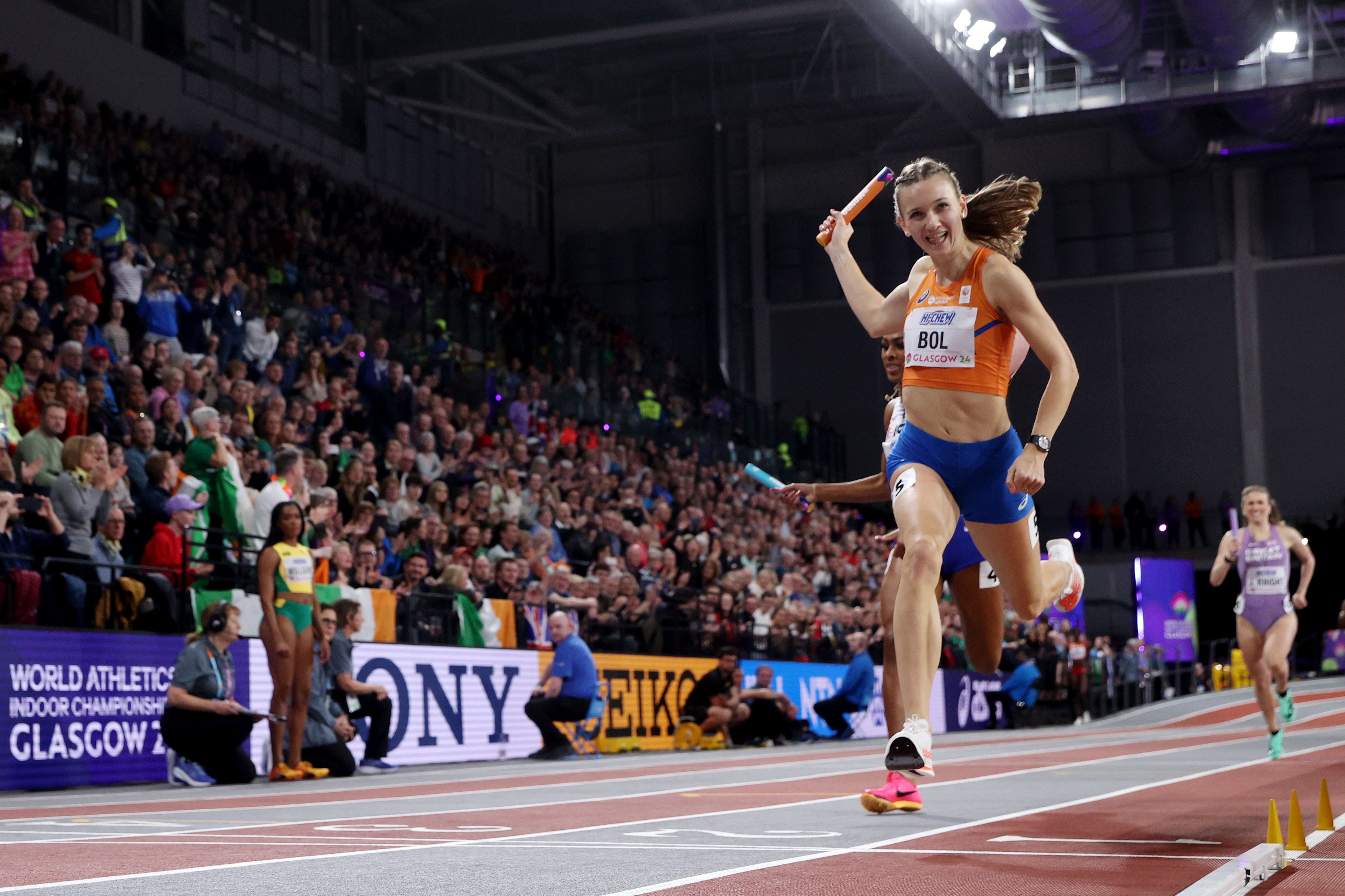 Femke Bol anchors Netherlands to 4x400m victory in Glasgow