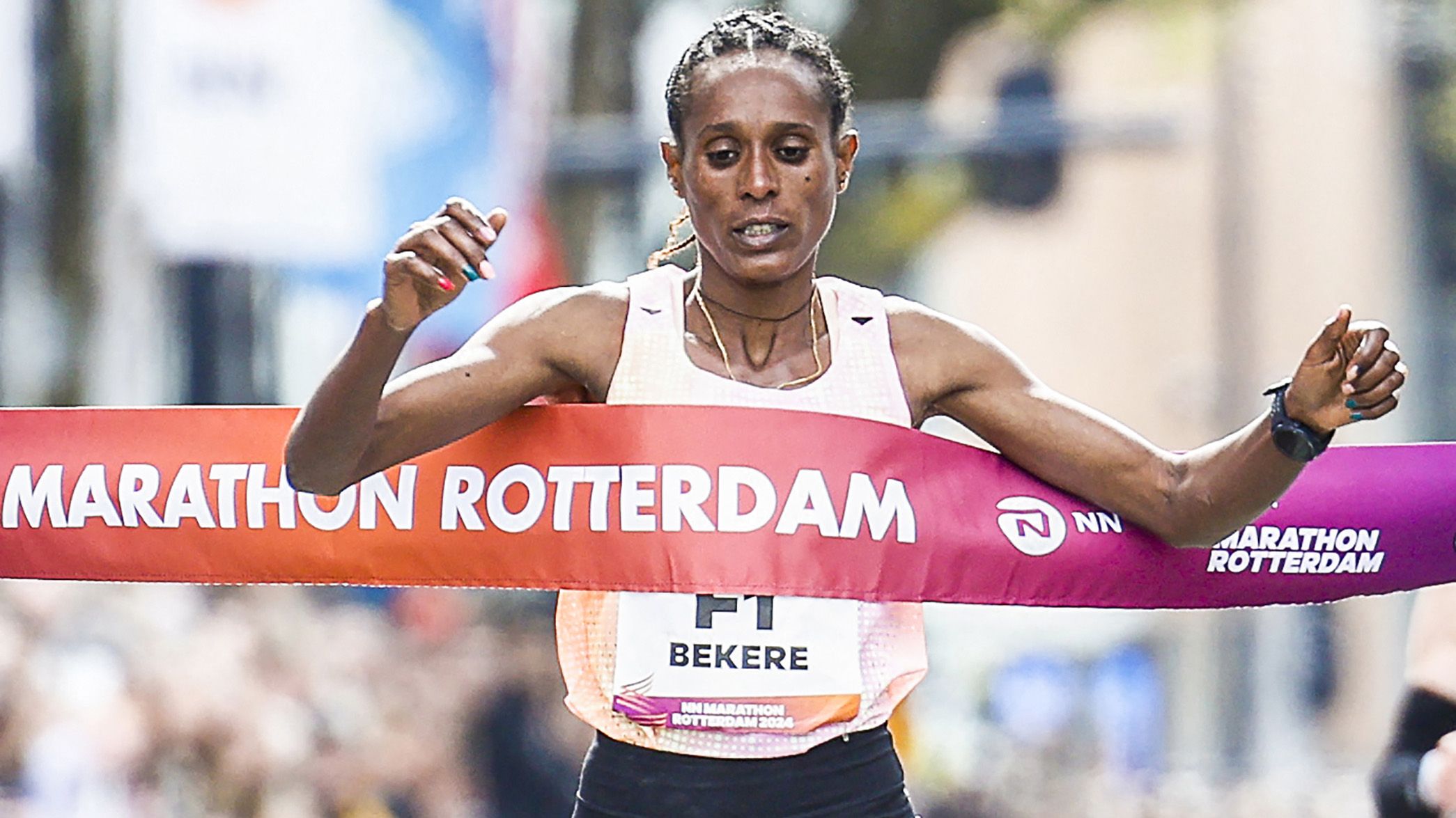 Ashete Bekere wins the Rotterdam Marathon