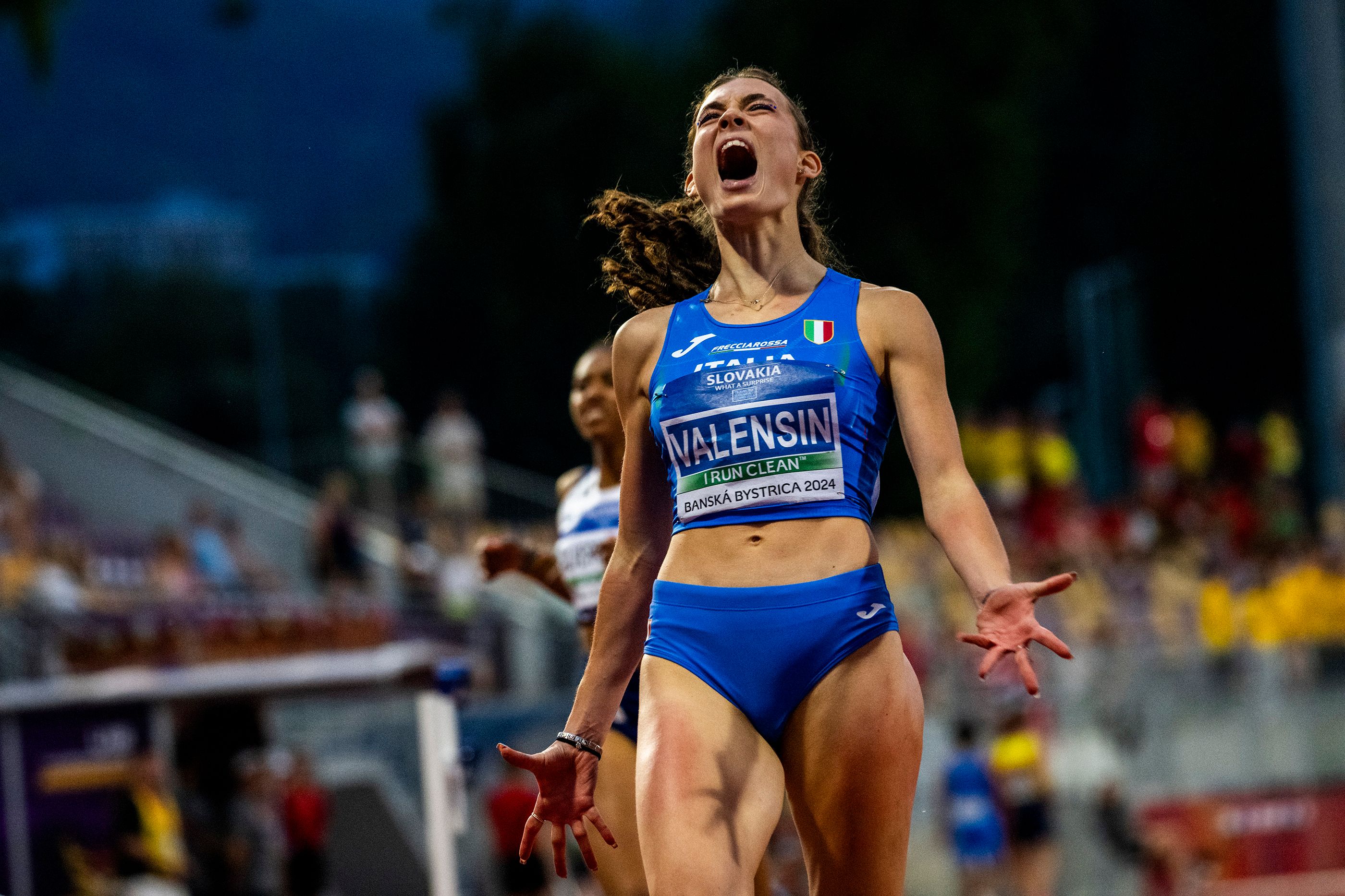 Elisa Valensin celebrates her 200m win at the European U18 Championships in Banska Bystrica