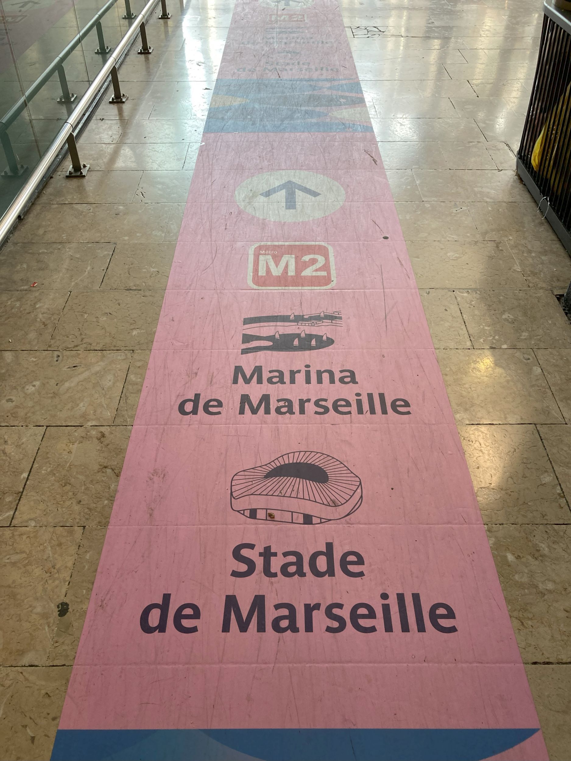 Transportation instructions at Marseille St. Charles Train station