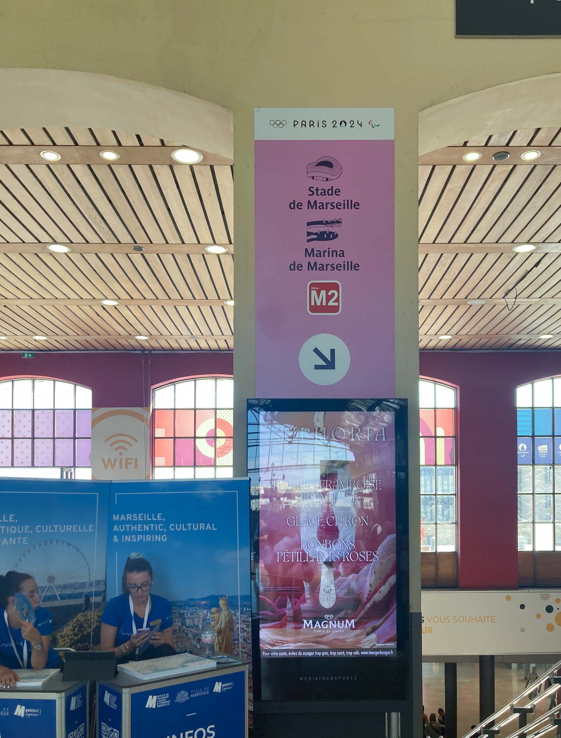 Transportation instructions at Marseille St. Charles Train station