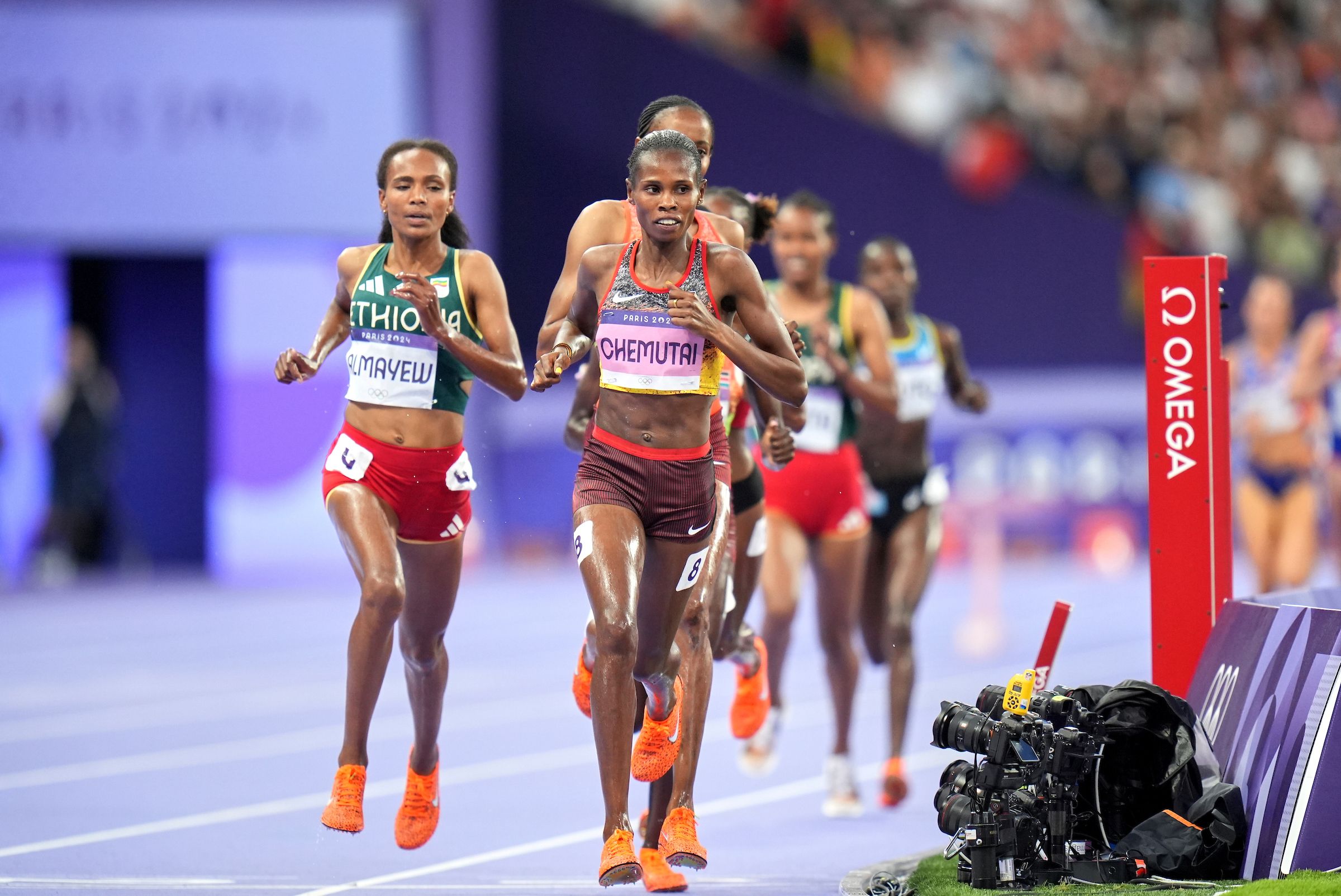 Sembo Almayew in the 3000m steeplechase final in Paris