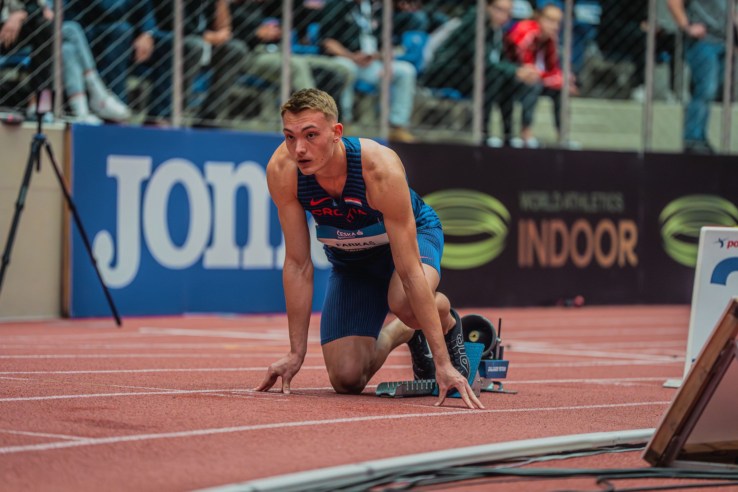 Roko Farkas in the 200m at the Czech Indoor Gala