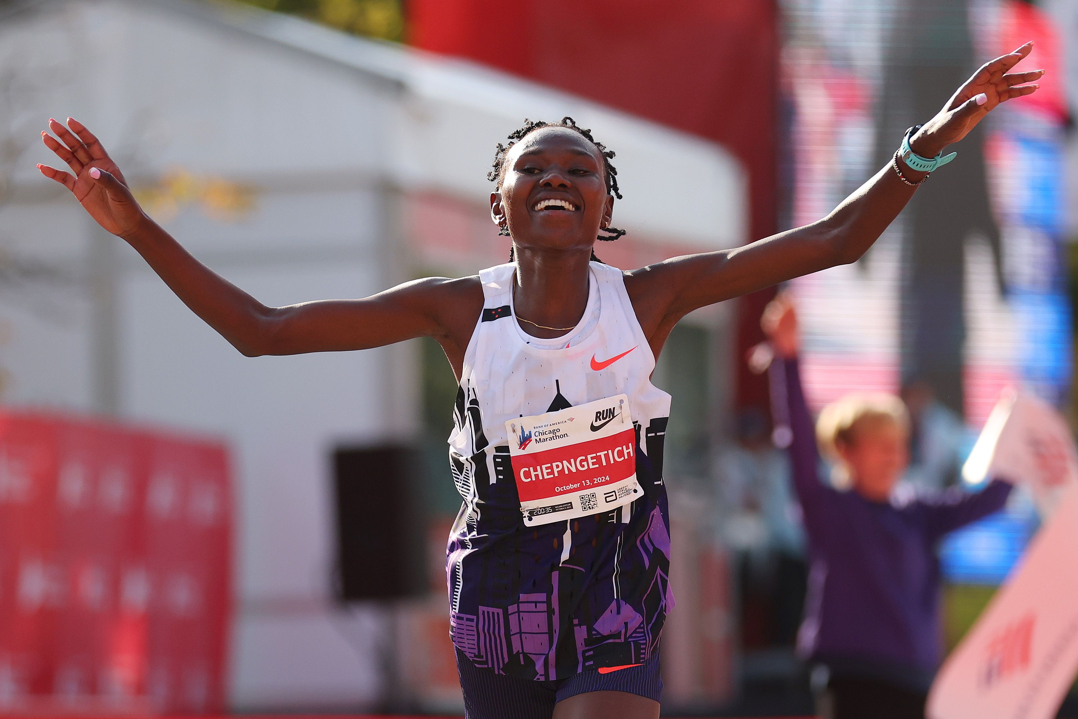 Ruth Chepngetich wins the Chicago Marathon